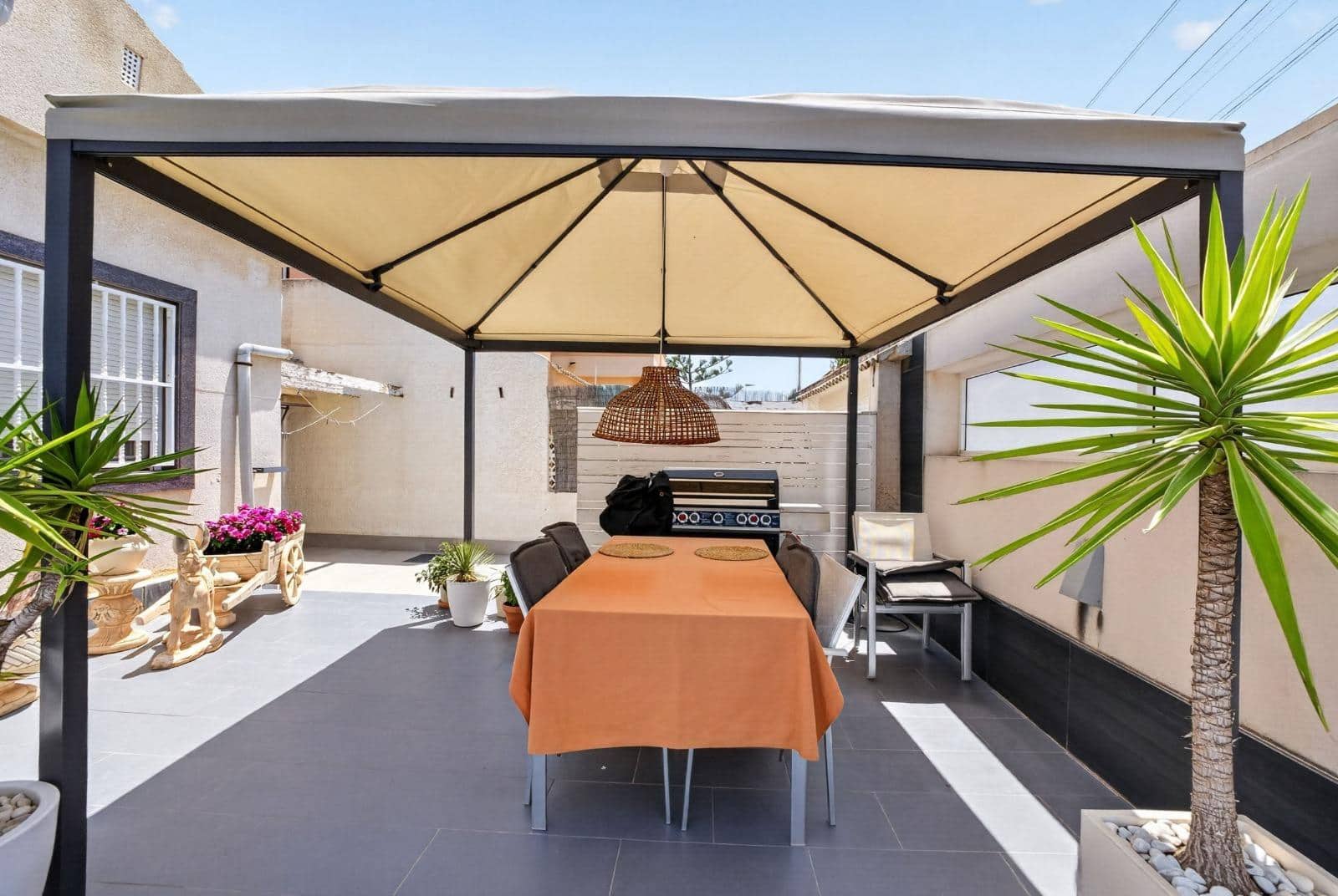 2 slaapkamer Villa te koop in Pilar de la Horadada met zwembad garage - € 379.000 (Ref: 10015765)