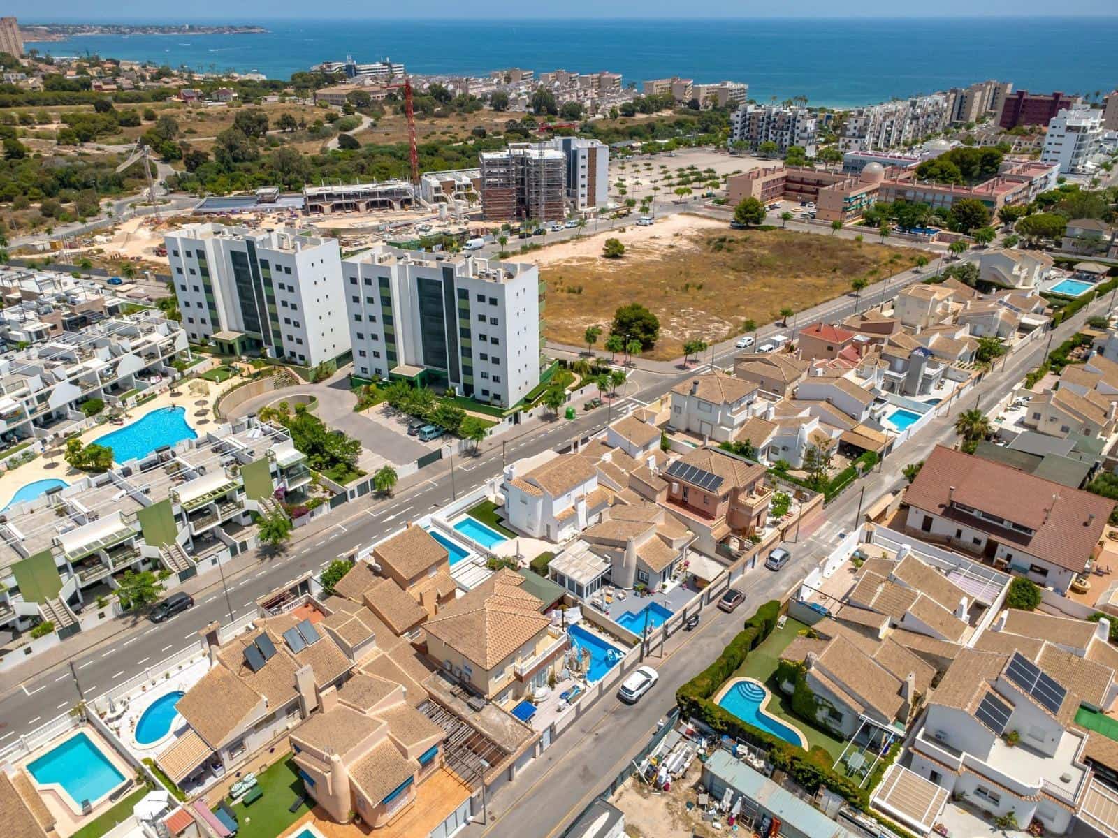 2 slaapkamer Villa te koop in Pilar de la Horadada met zwembad garage - € 379.000 (Ref: 10015765)