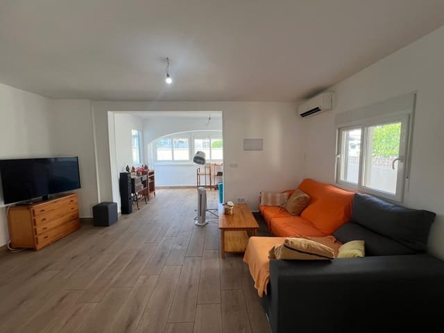 Bungalow de 2 habitaciones en Parque Acuático - Sector 25, Torrevieja en venta con piscina - 260.000 € (Ref: 10019179)
