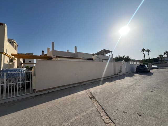 Bungalow de 2 habitaciones en Parque Acuático - Sector 25, Torrevieja en venta con piscina - 260.000 € (Ref: 10019179)