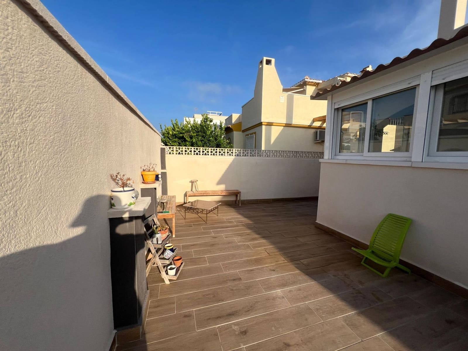Bungalow de 2 habitaciones en Torrevieja en venta con piscina - 260.000 € (Ref: 10019179)