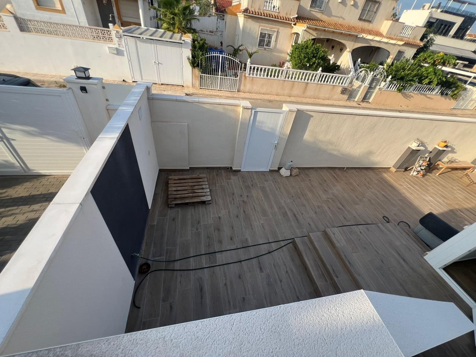 Bungalow de 2 habitaciones en Torrevieja en venta con piscina - 260.000 € (Ref: 10019179)
