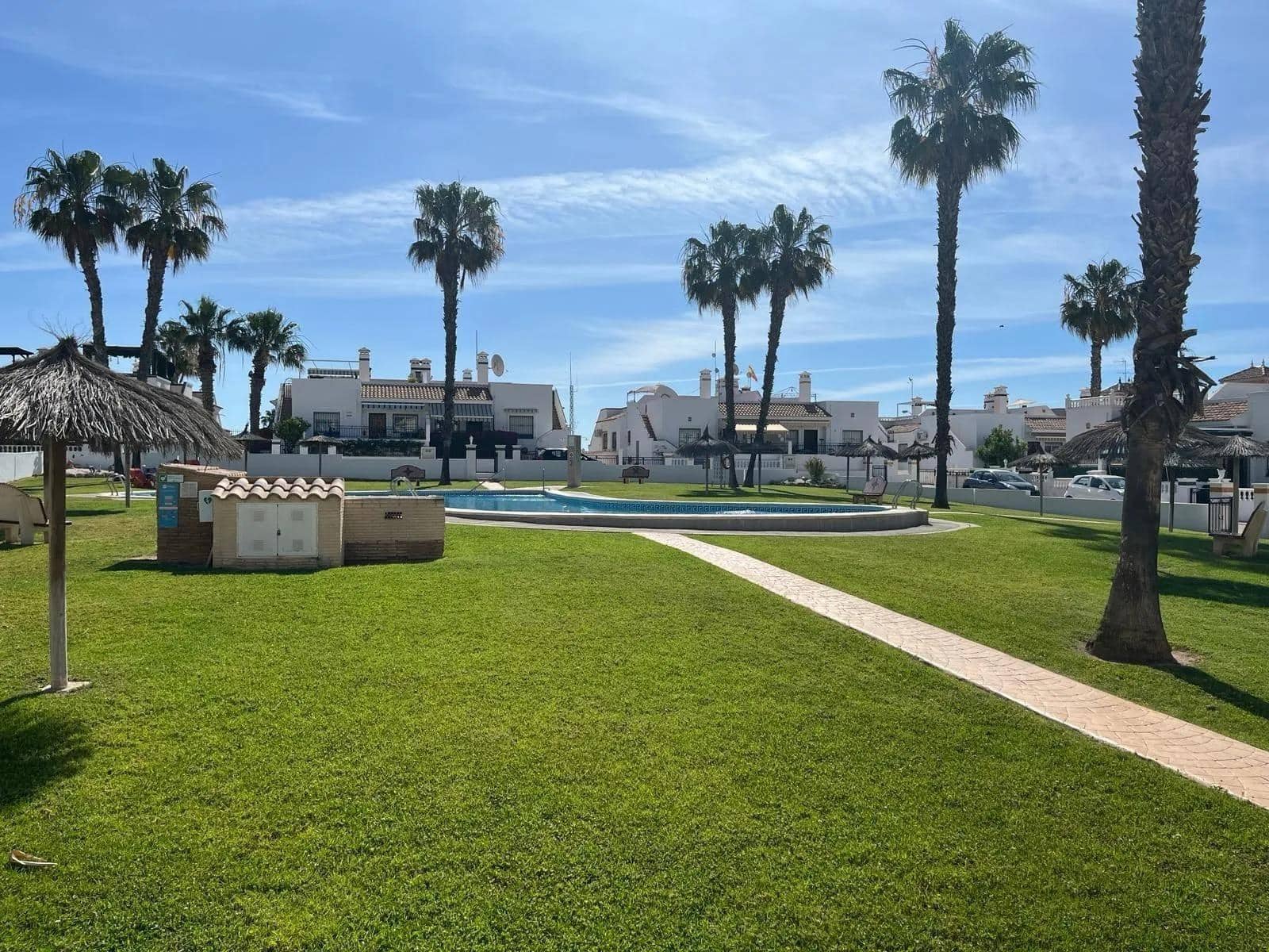 2 soveværelse Lejlighed til salg i Orihuela Costa med swimmingpool - € 179.900 (Ref: 10024361)