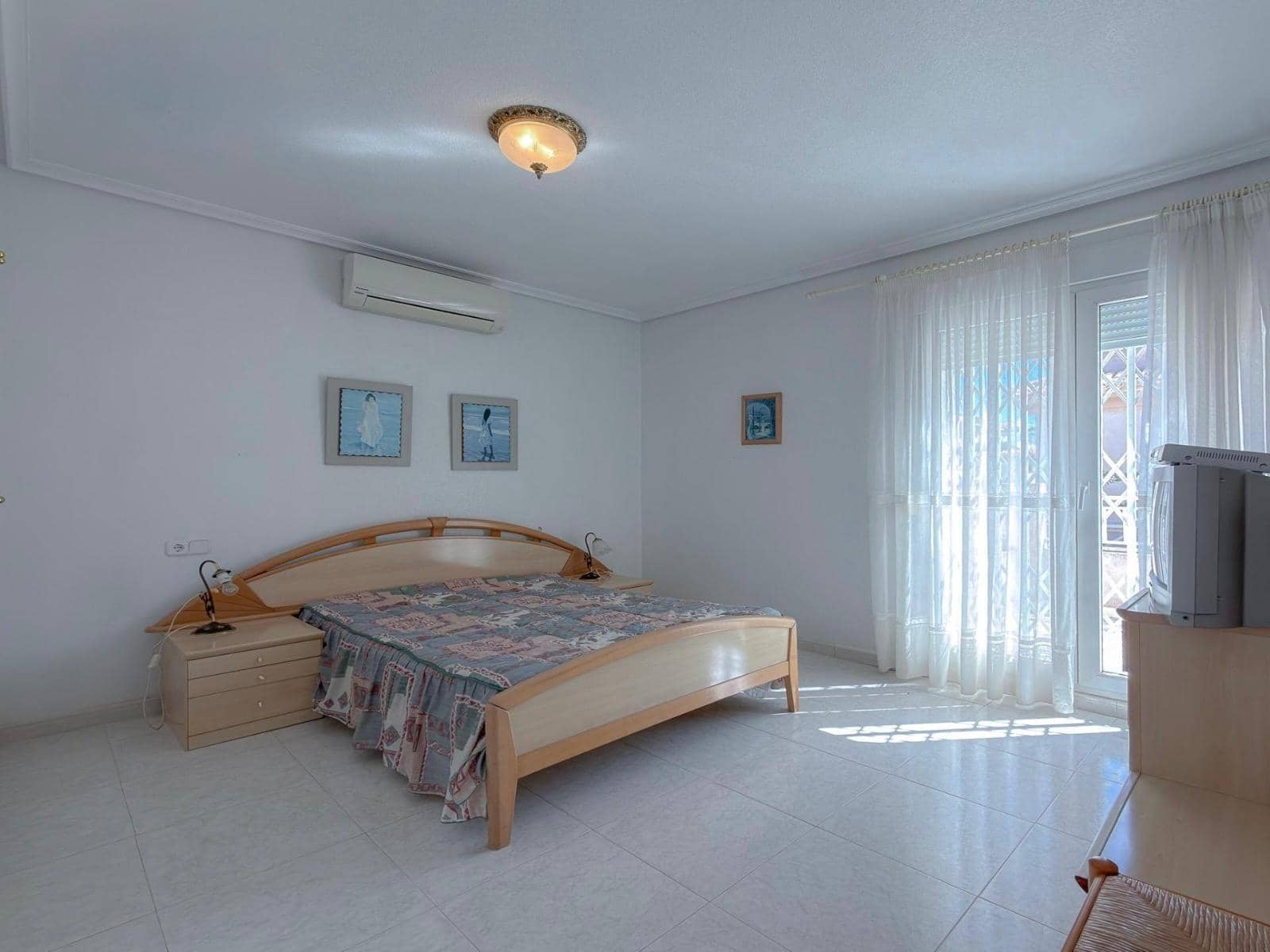 3 bedroom Villa for sale in Orihuela Costa with pool - € 249,900 (Ref: 10025909)
