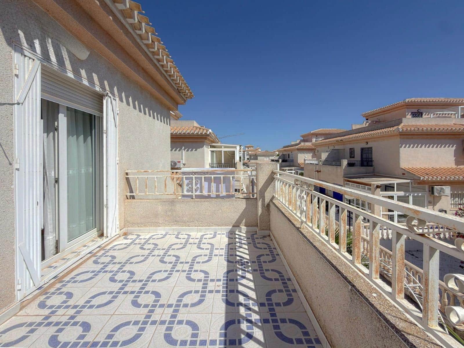 3 bedroom Villa for sale in Orihuela Costa with pool - € 249,900 (Ref: 10025909)