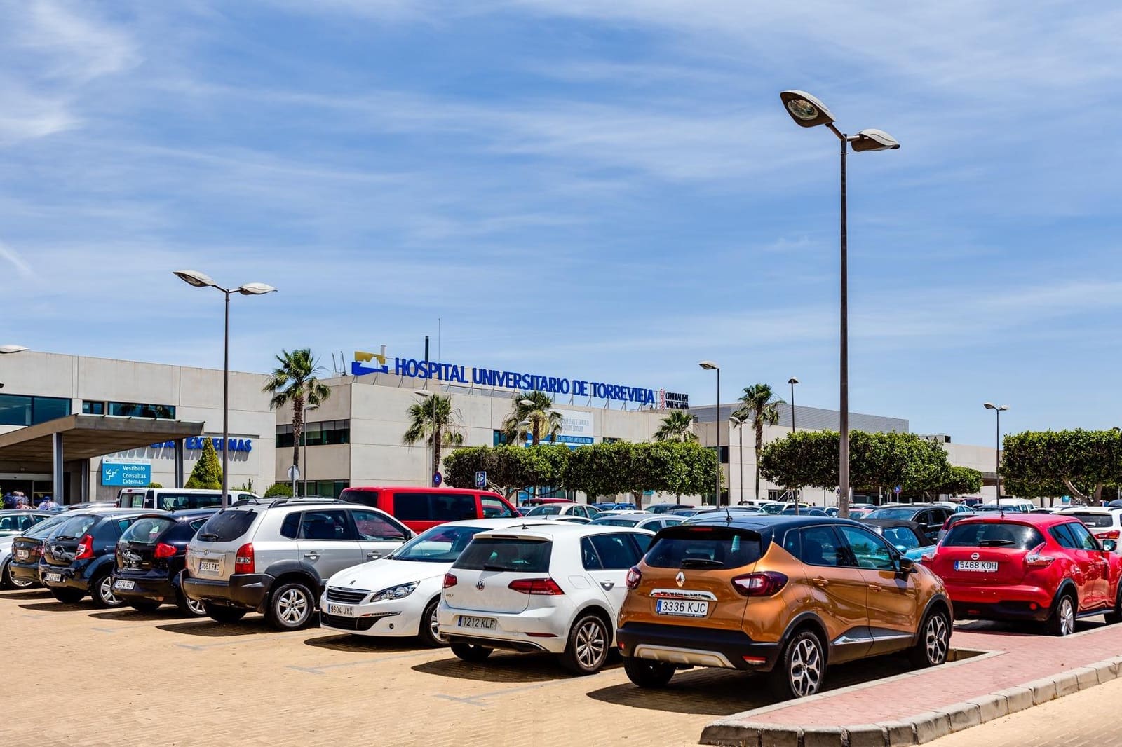 3 soveværelse Villa til salg i Torrevieja med swimmingpool - € 790.000 (Ref: 10030710)