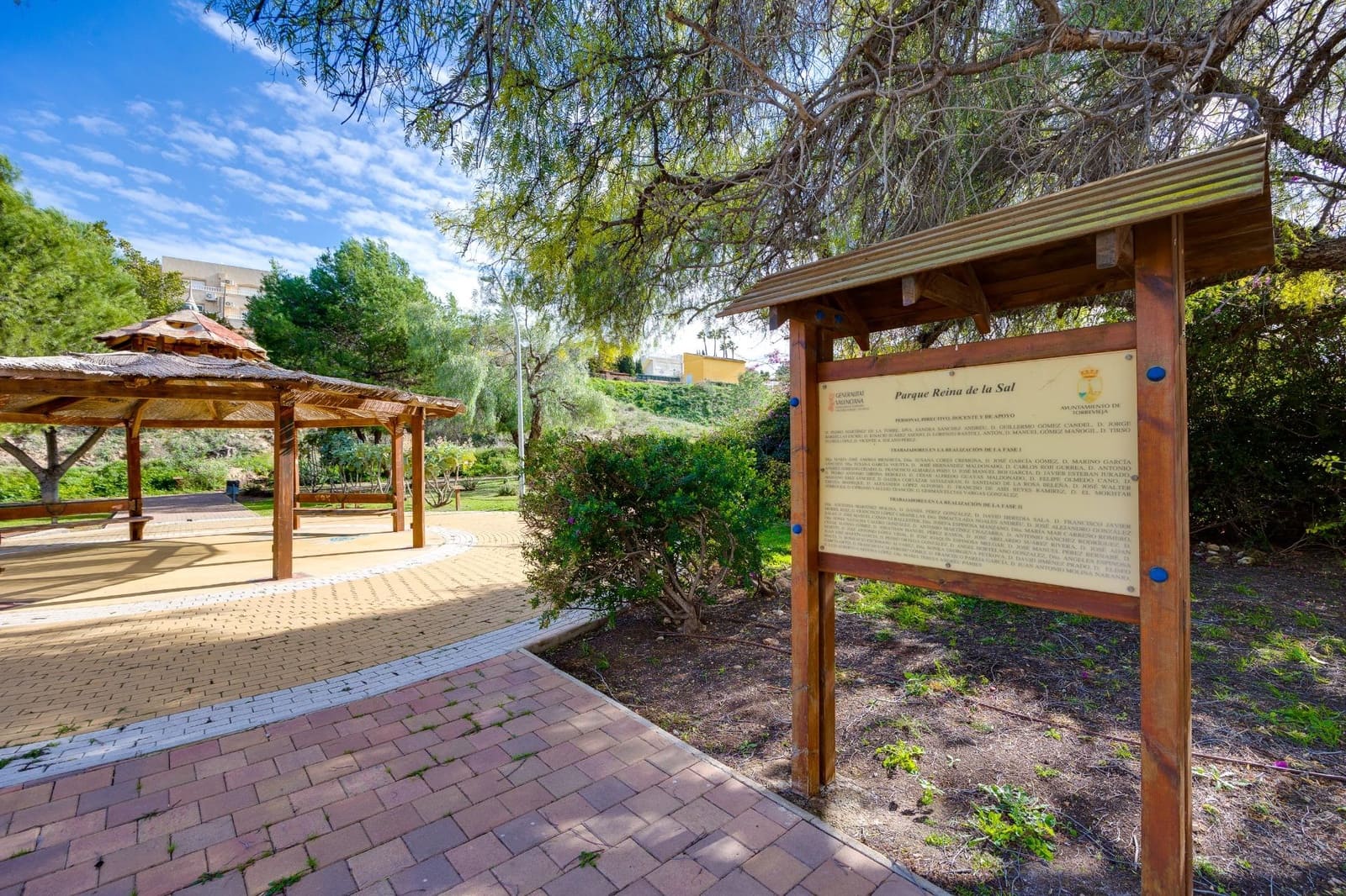 3 soveværelse Villa til salg i Torrevieja med swimmingpool - € 790.000 (Ref: 10030710)