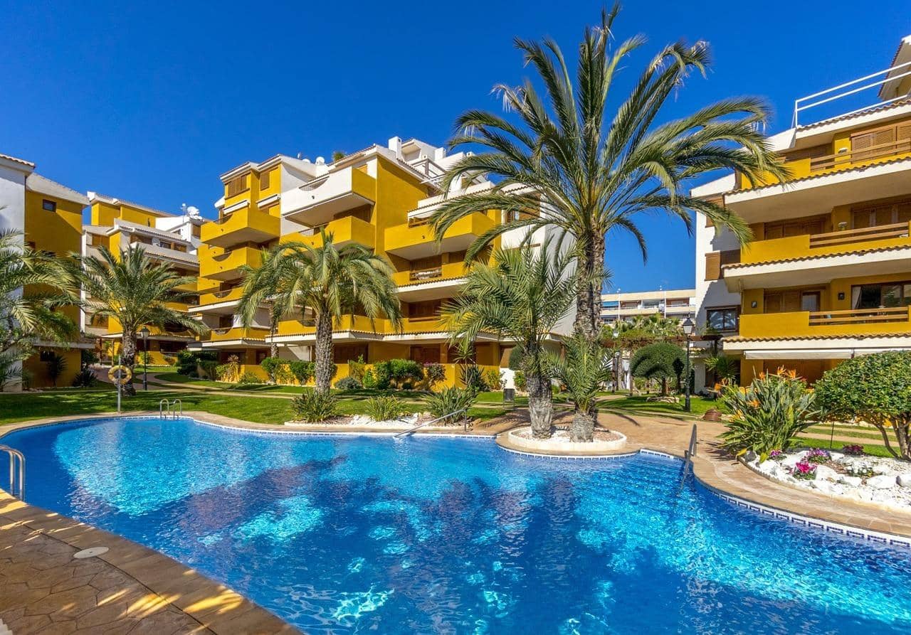 Ático de 3 habitaciones en Punta Prima en venta con piscina garaje - 449.000 € (Ref: 10038442)
