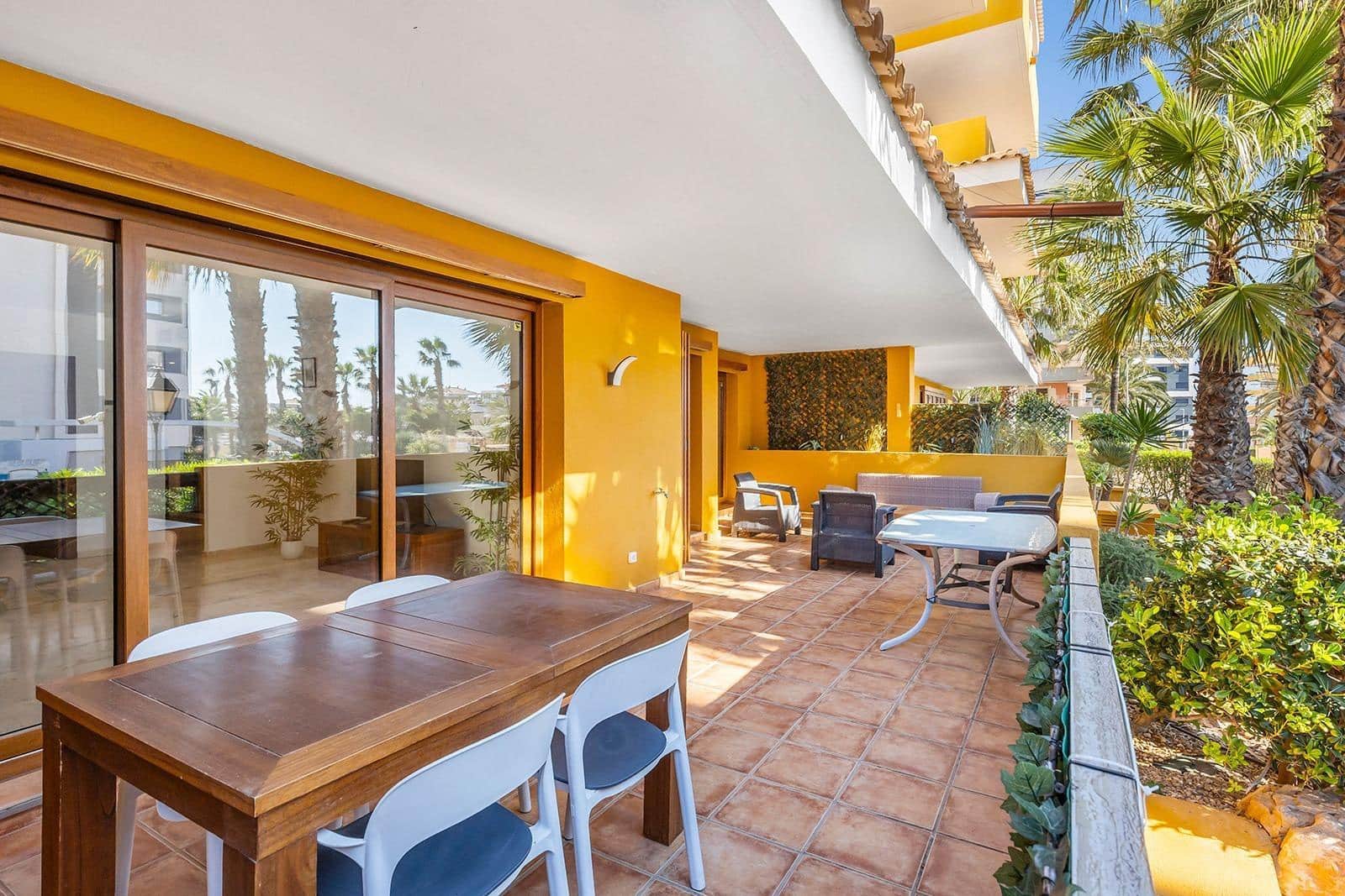 2 soverom Leilighet til salgs i Punta Prima med svømmebasseng - € 345 000 (Ref: 10038918)
