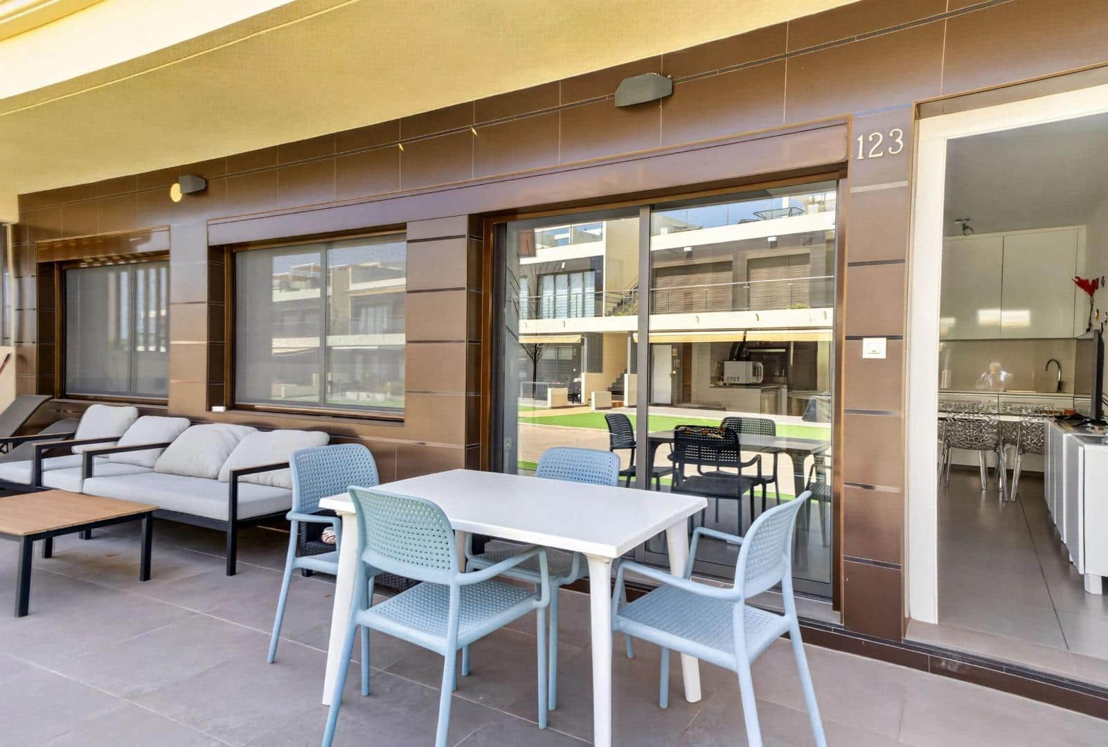 2 quarto Apartamento para venda em Pilar de la Horadada com piscina - 240 000 € (Ref: 10045225)