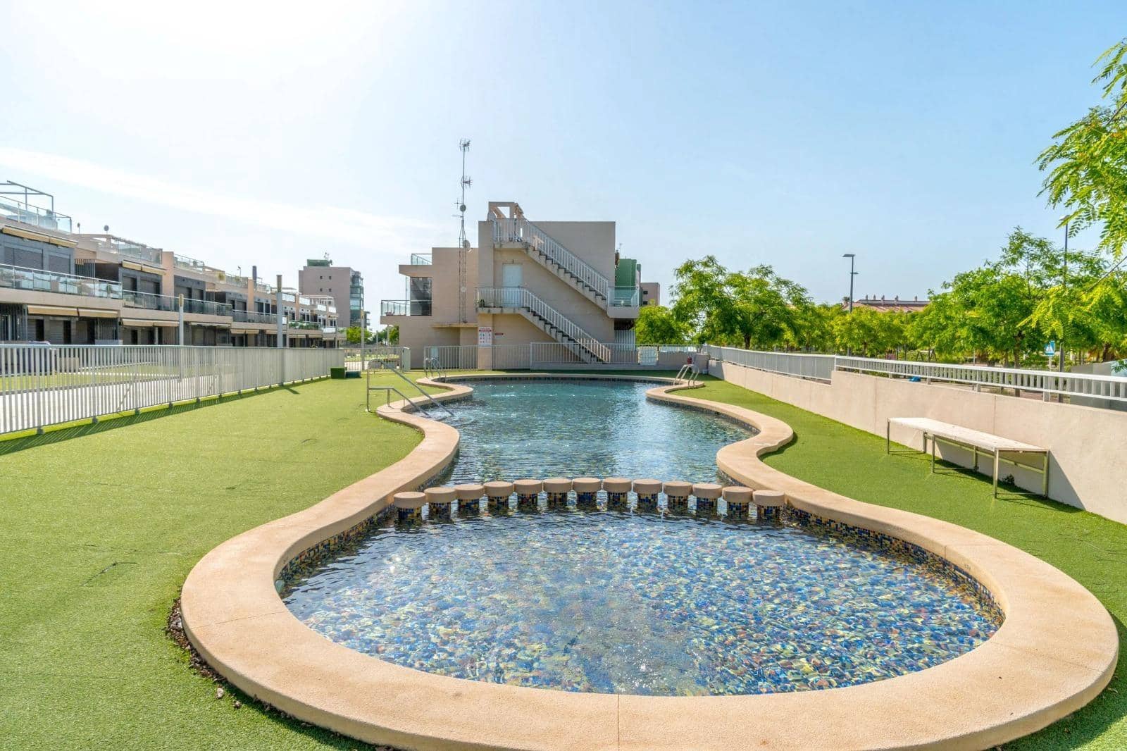 2 quarto Apartamento para venda em Pilar de la Horadada com piscina - 240 000 € (Ref: 10045225)