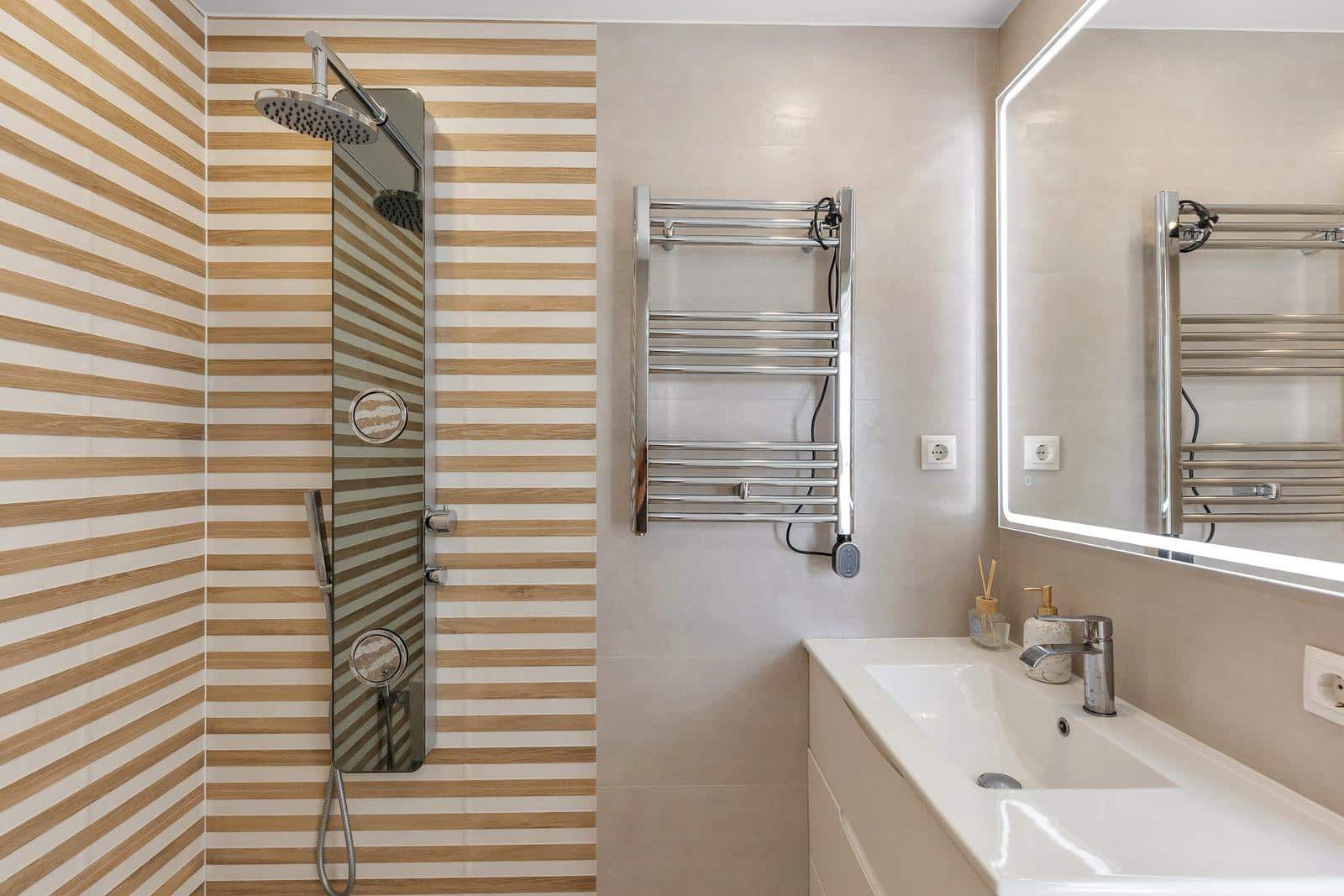 6 sypialnia Willa na sprzedaż w Los Balcones z basenem garażem - 849 000 € (Ref: 10045226)