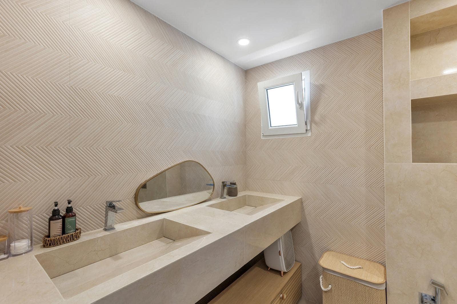 6 sypialnia Willa na sprzedaż w Los Balcones z basenem garażem - 849 000 € (Ref: 10045226)