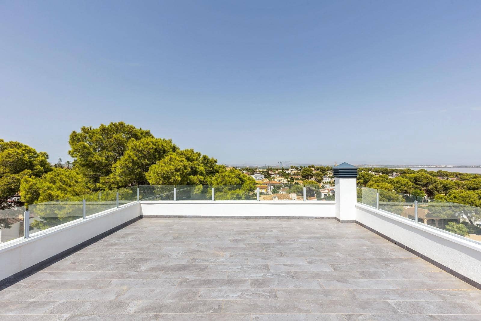 6 sypialnia Willa na sprzedaż w Los Balcones z basenem garażem - 849 000 € (Ref: 10045226)