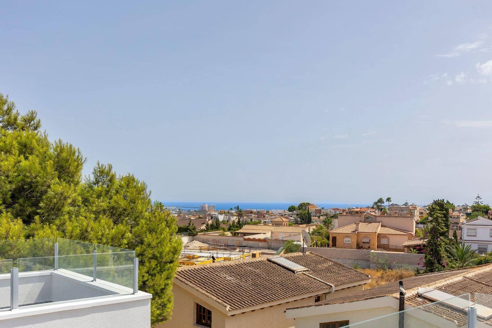 6 sypialnia Willa na sprzedaż w Los Balcones z basenem garażem - 849 000 € (Ref: 10045226)