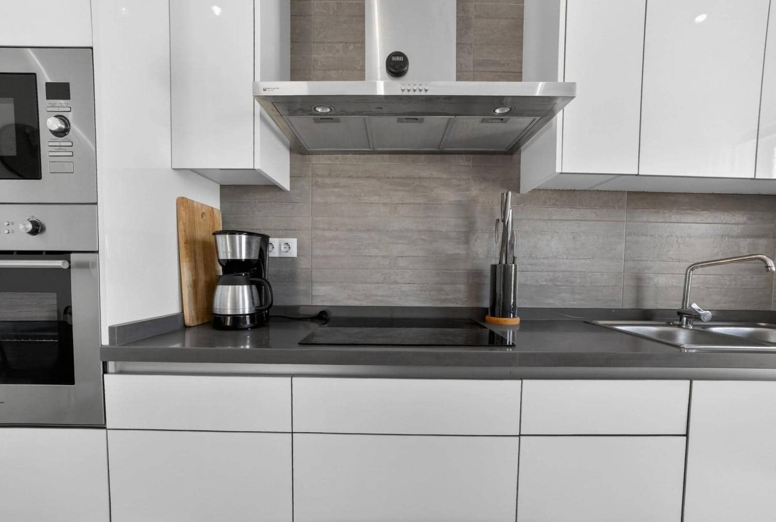 2 Zimmer Apartment zu verkaufen in Punta Prima mit Pool Garage - 284.000 € (Ref: 10050353)