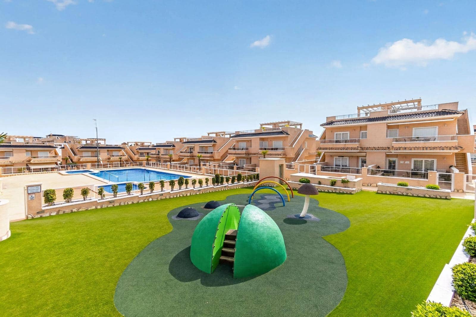 2 Zimmer Apartment zu verkaufen in Punta Prima mit Pool Garage - 284.000 € (Ref: 10050353)
