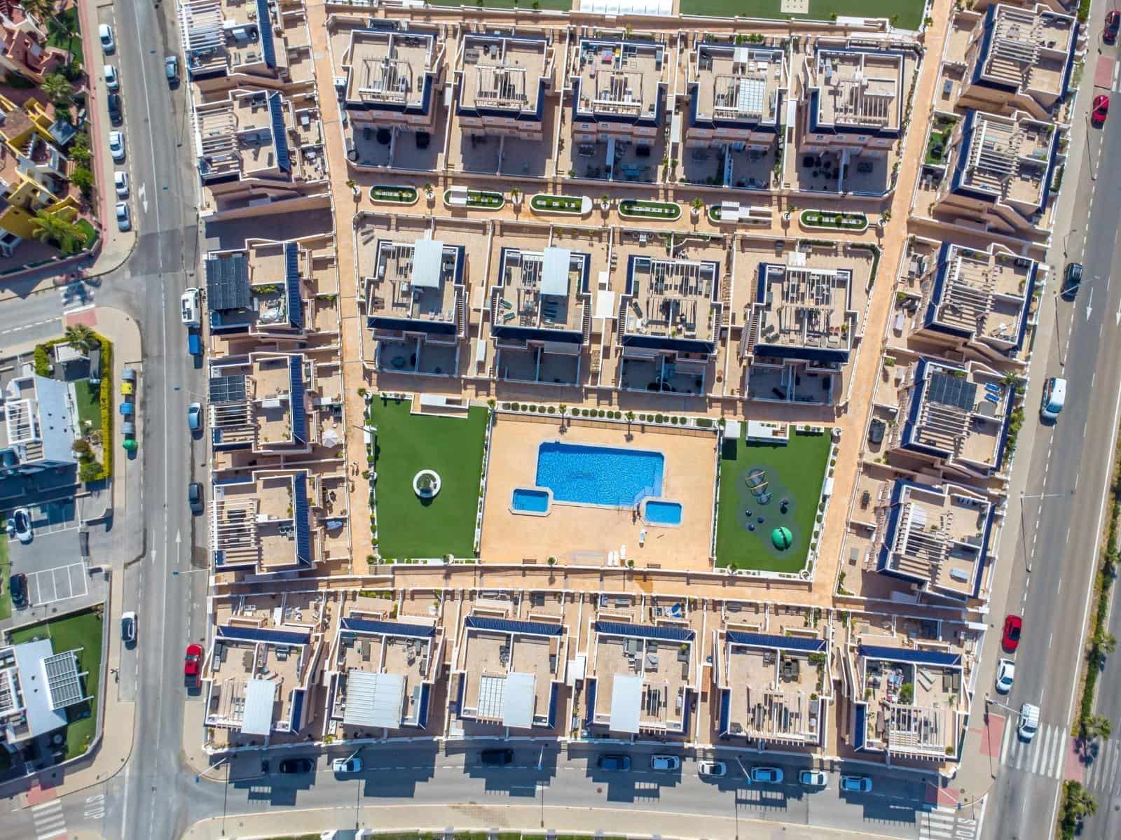 2 Zimmer Apartment zu verkaufen in Punta Prima mit Pool Garage - 284.000 € (Ref: 10050353)