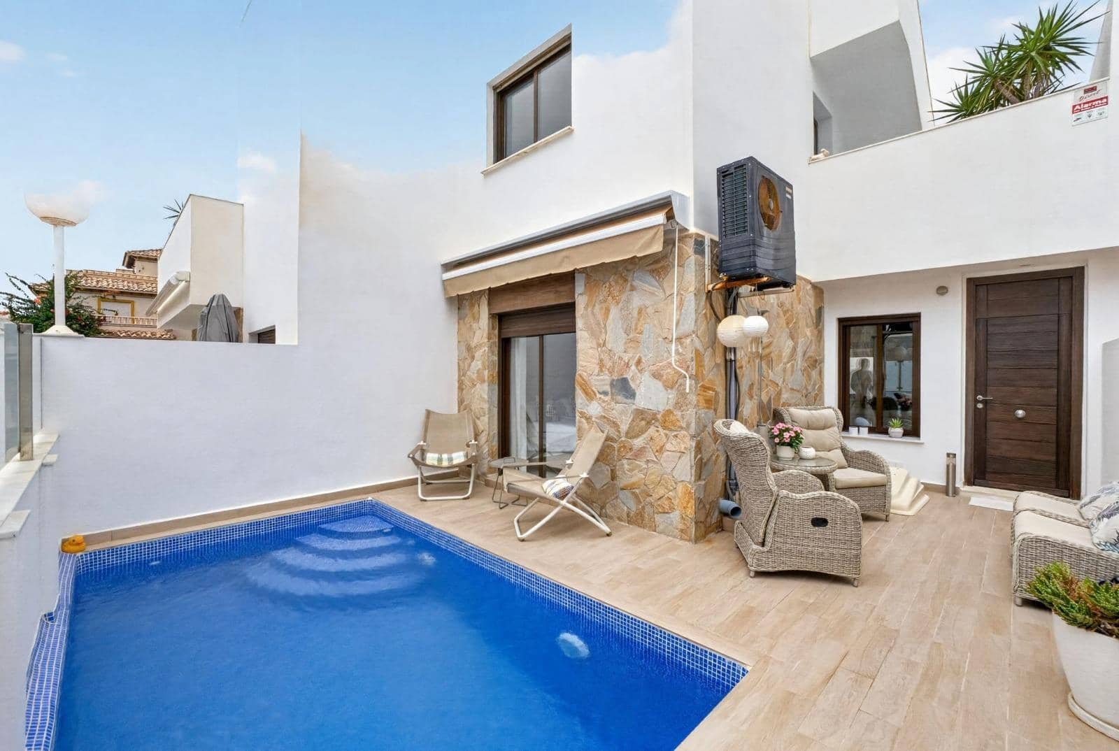 3 slaapkamer Rijtjeshuis te koop in Orihuela Costa met zwembad garage - € 329.000 (Ref: 10059426)