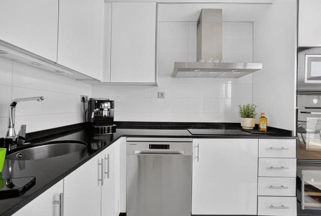 3 slaapkamer Rijtjeshuis te koop in Lomas de Cabo Roig - Los Dolses, Orihuela met zwembad garage - € 329.000 (Ref: 10059426)