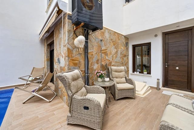 3 slaapkamer Rijtjeshuis te koop in Lomas de Cabo Roig - Los Dolses, Orihuela met zwembad garage - € 329.000 (Ref: 10059426)