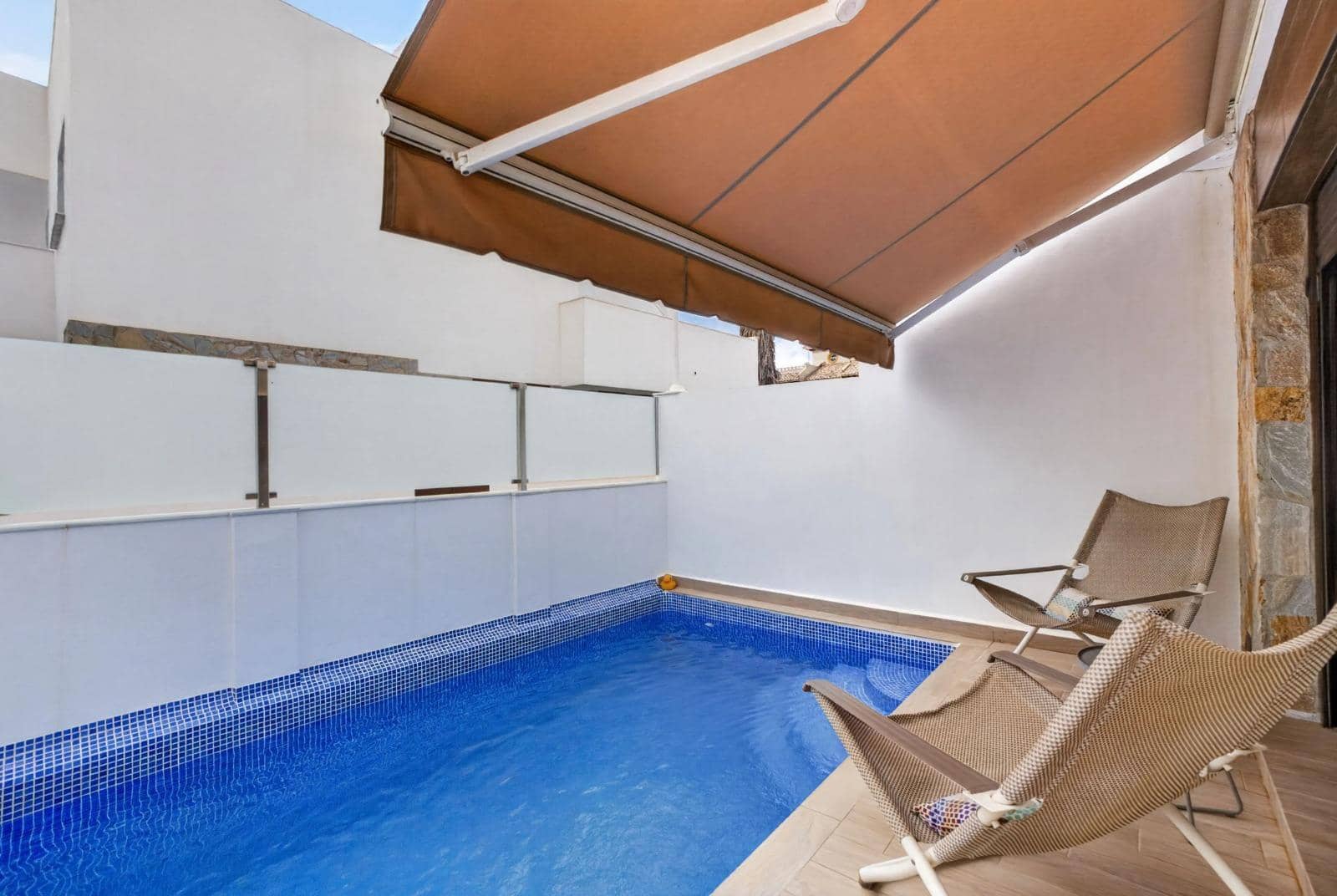 3 slaapkamer Rijtjeshuis te koop in Orihuela Costa met zwembad garage - € 329.000 (Ref: 10059426)