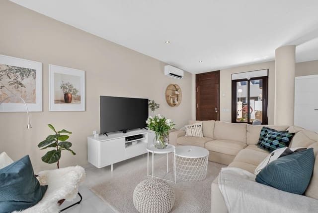 3 slaapkamer Rijtjeshuis te koop in Lomas de Cabo Roig - Los Dolses, Orihuela met zwembad garage - € 329.000 (Ref: 10059426)