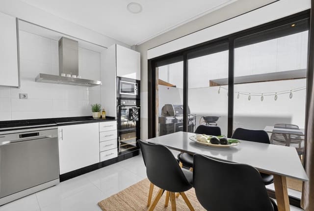 3 slaapkamer Rijtjeshuis te koop in Lomas de Cabo Roig - Los Dolses, Orihuela met zwembad garage - € 329.000 (Ref: 10059426)
