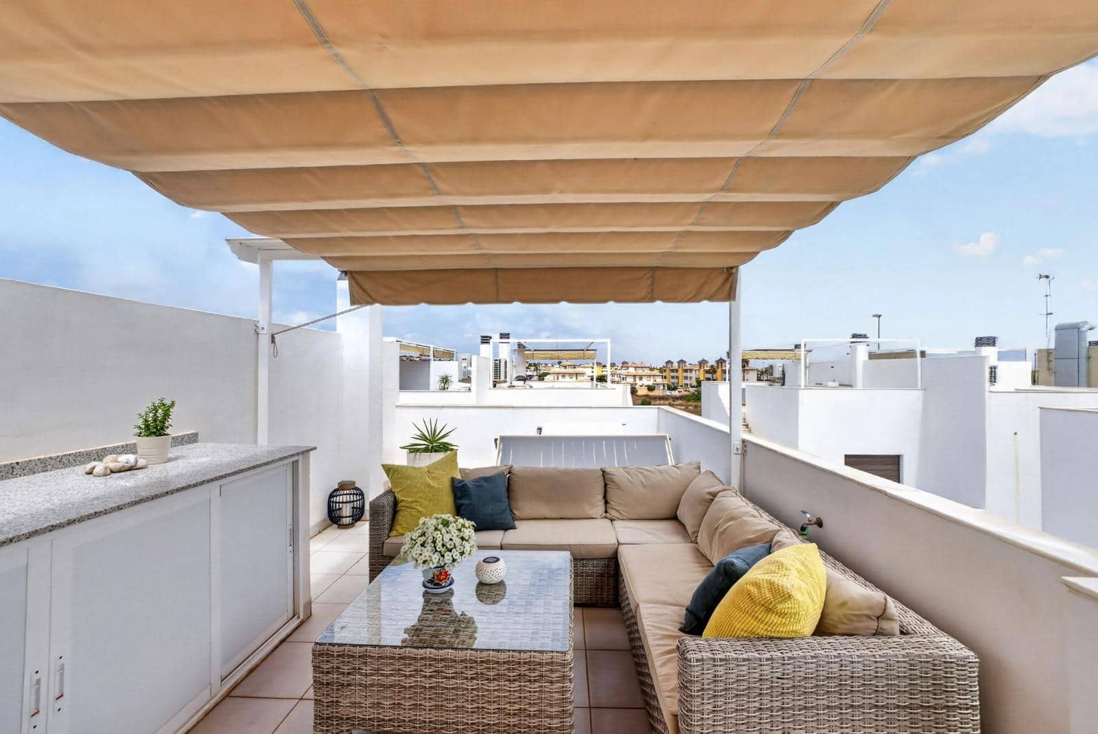 3 slaapkamer Rijtjeshuis te koop in Orihuela Costa met zwembad garage - € 329.000 (Ref: 10059426)
