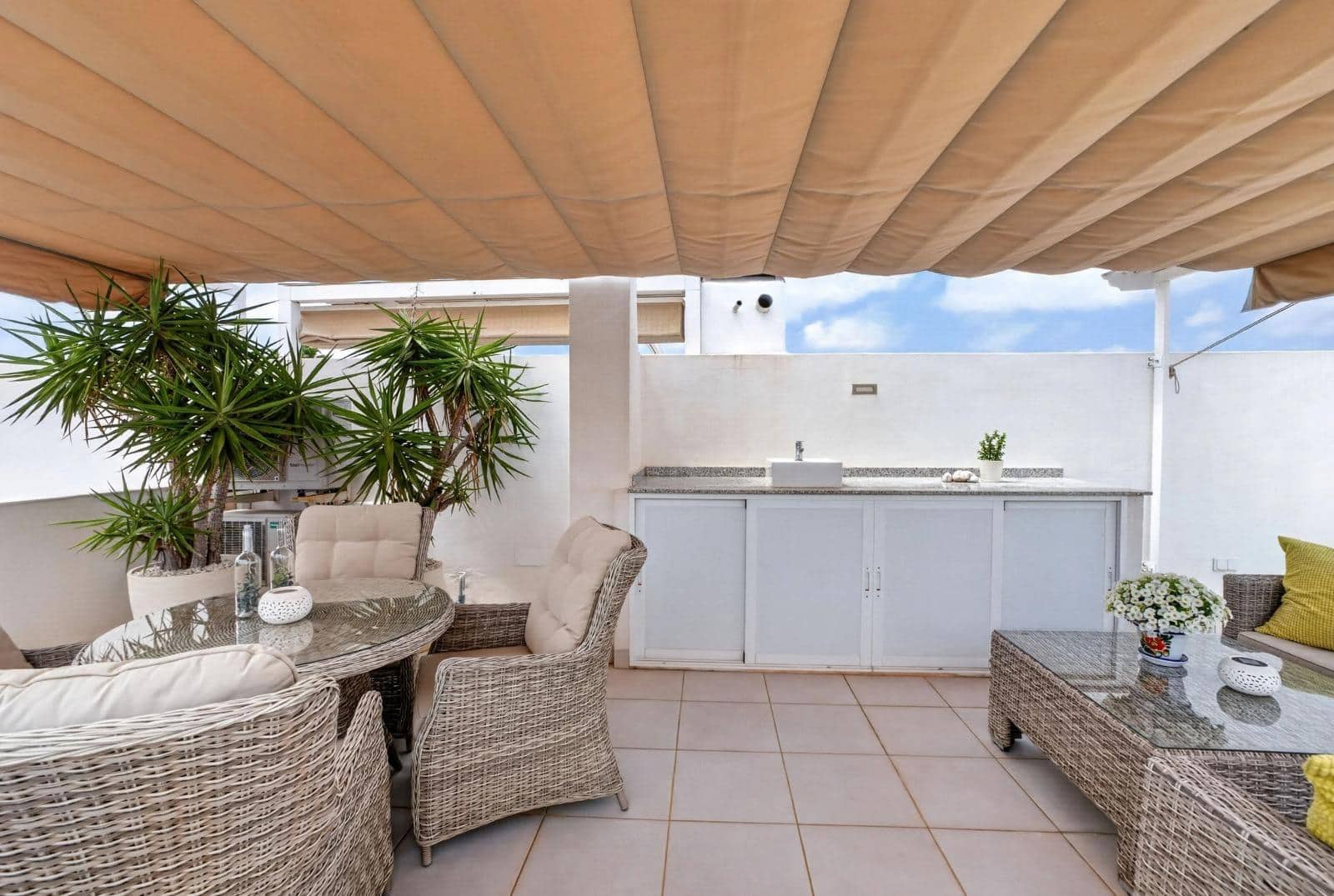 3 slaapkamer Rijtjeshuis te koop in Orihuela Costa met zwembad garage - € 329.000 (Ref: 10059426)