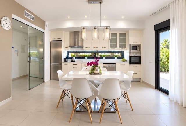 3 makuuhuone Huvila myytävänä paikassa Lomas de Cabo Roig - Los Dolses, Orihuela mukana uima-altaan - 450 000 € (Ref: 10059428)