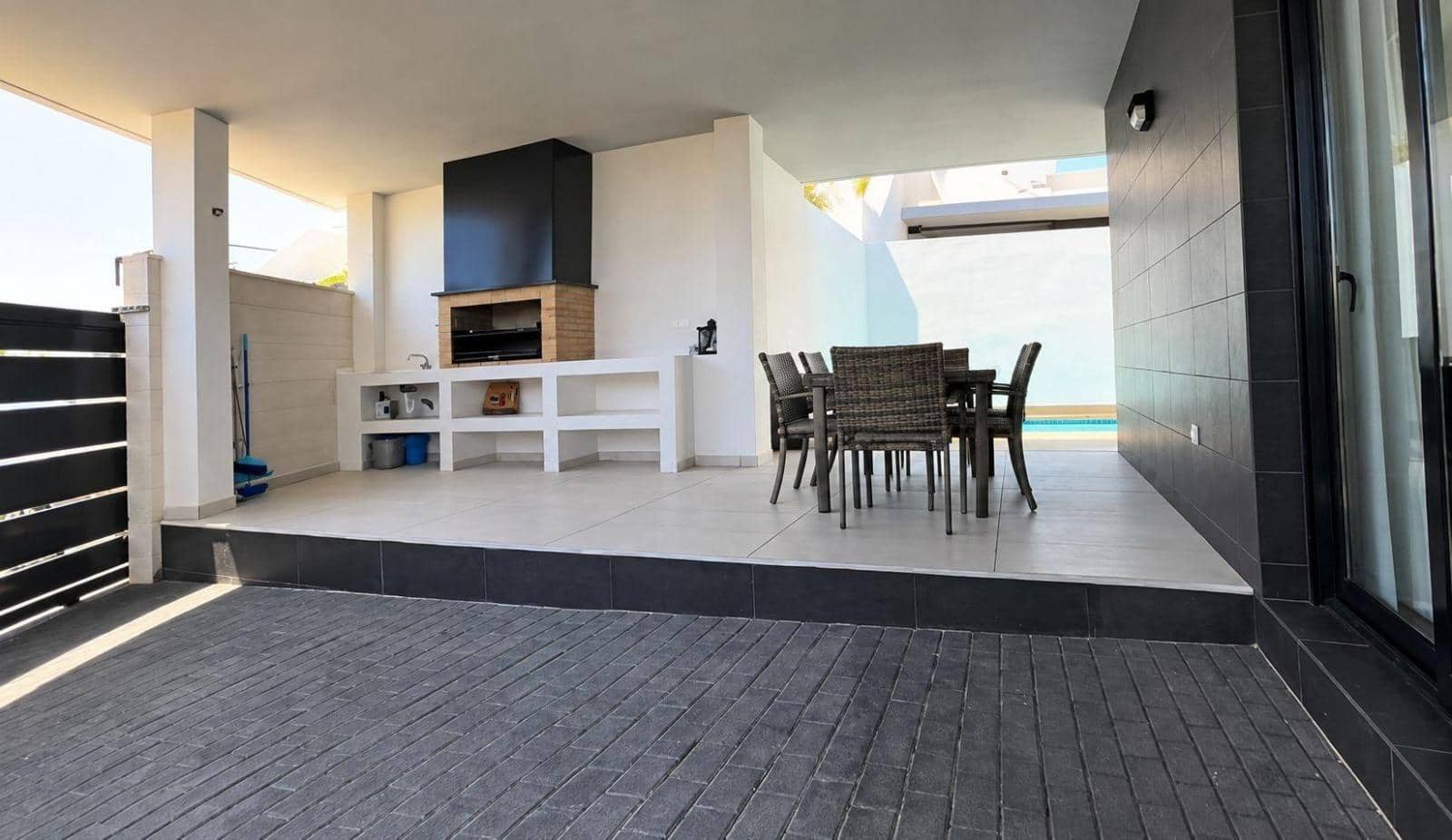 3 soveværelse Villa til salg i Orihuela Costa med swimmingpool - € 450.000 (Ref: 10059428)