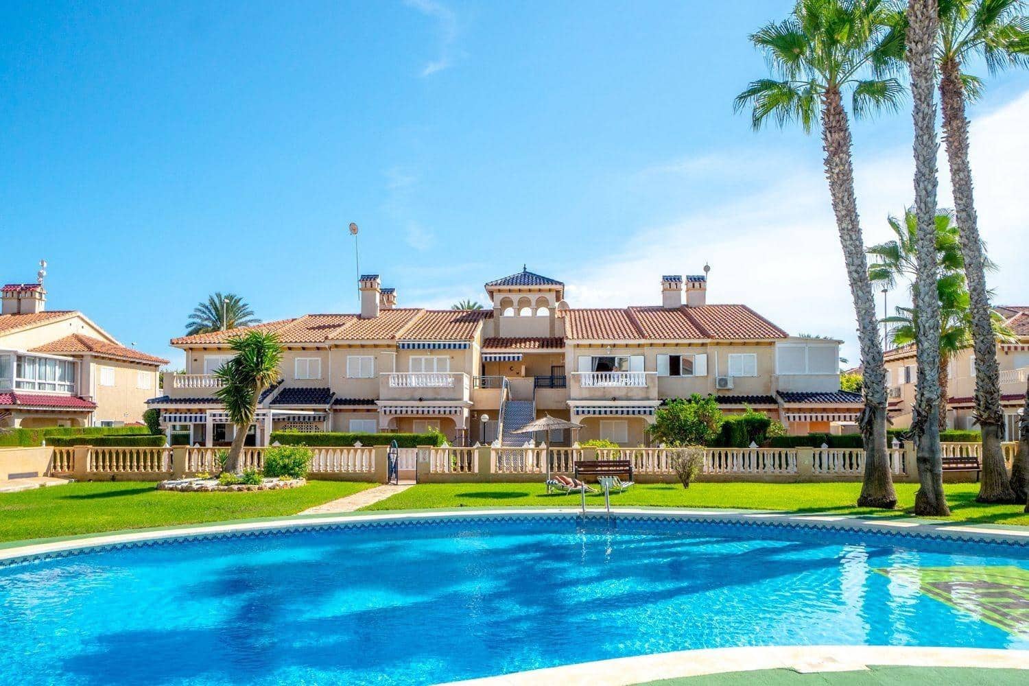 3 chambre Villa/Maison Mitoyenne à vendre à Orihuela Costa avec piscine - 279 000 € (Ref: 10067865)