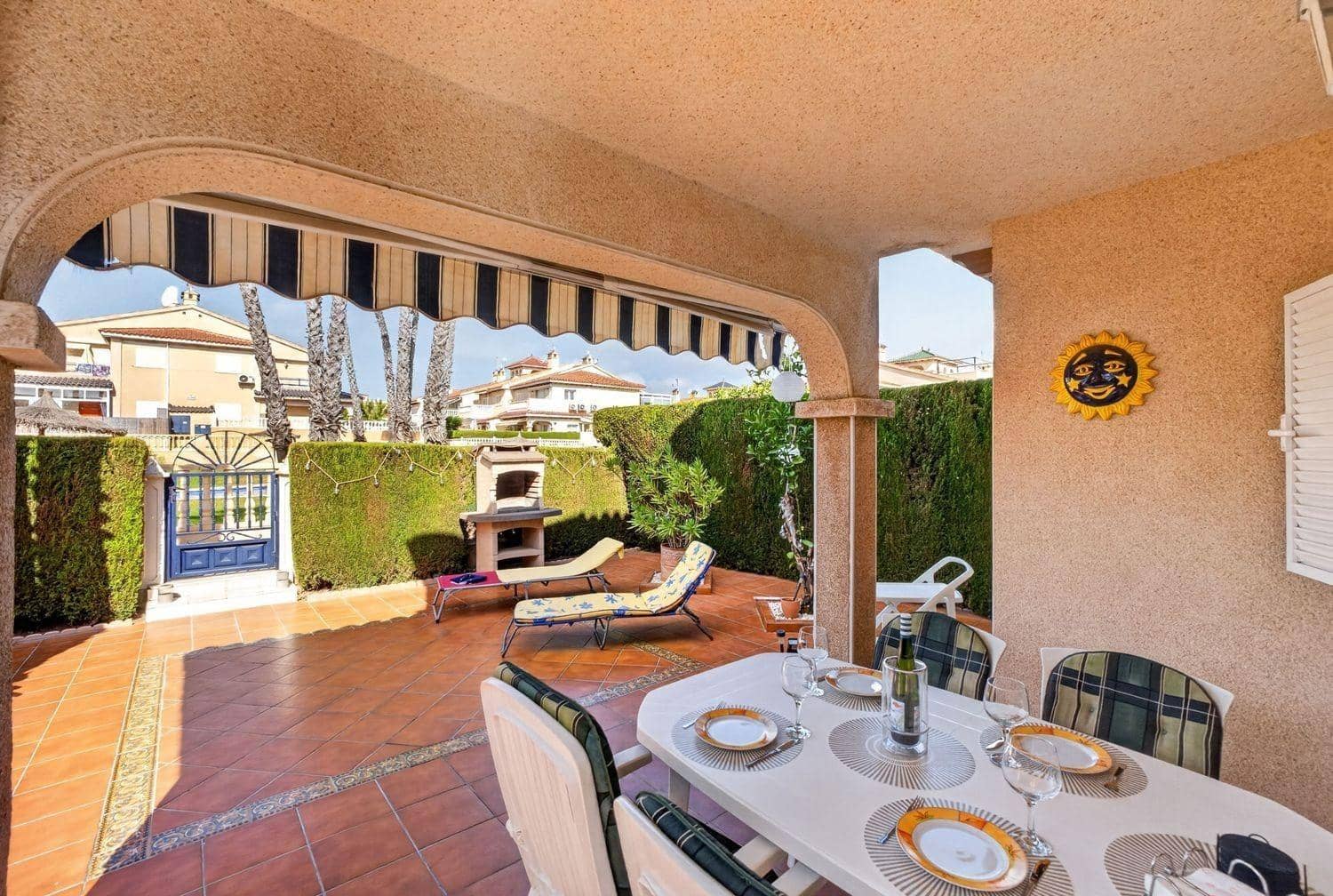 3 chambre Villa/Maison Mitoyenne à vendre à Orihuela Costa avec piscine - 279 000 € (Ref: 10067865)