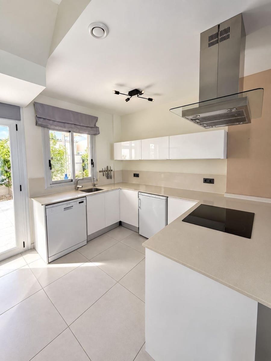 3 camera da letto Villa in vendita in Orihuela Costa con piscina - 399.900 € (Rif: 10070856)