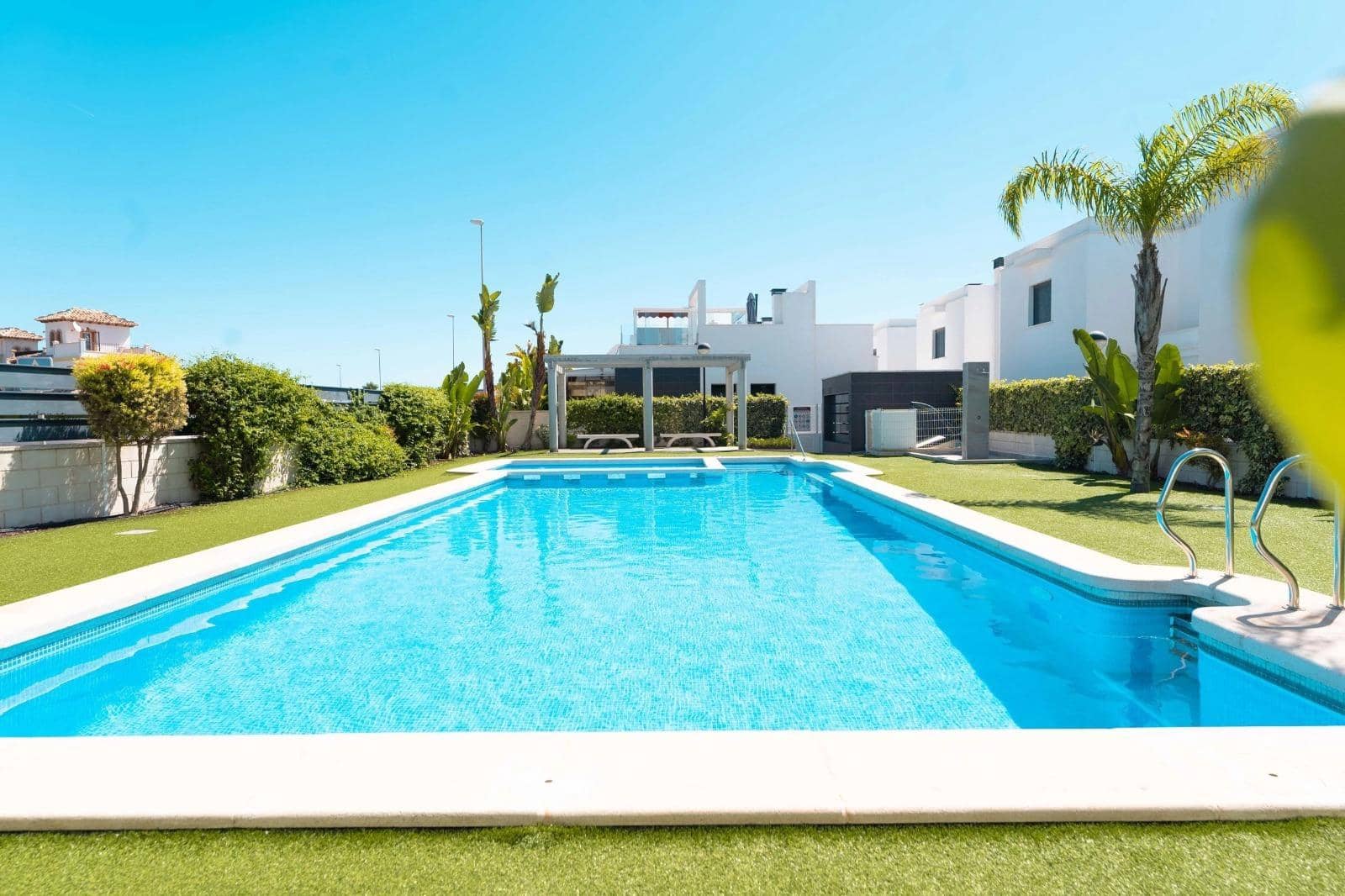 3 chambre Villa/Maison à vendre à Orihuela Costa avec piscine - 395 000 € (Ref: 10070857)