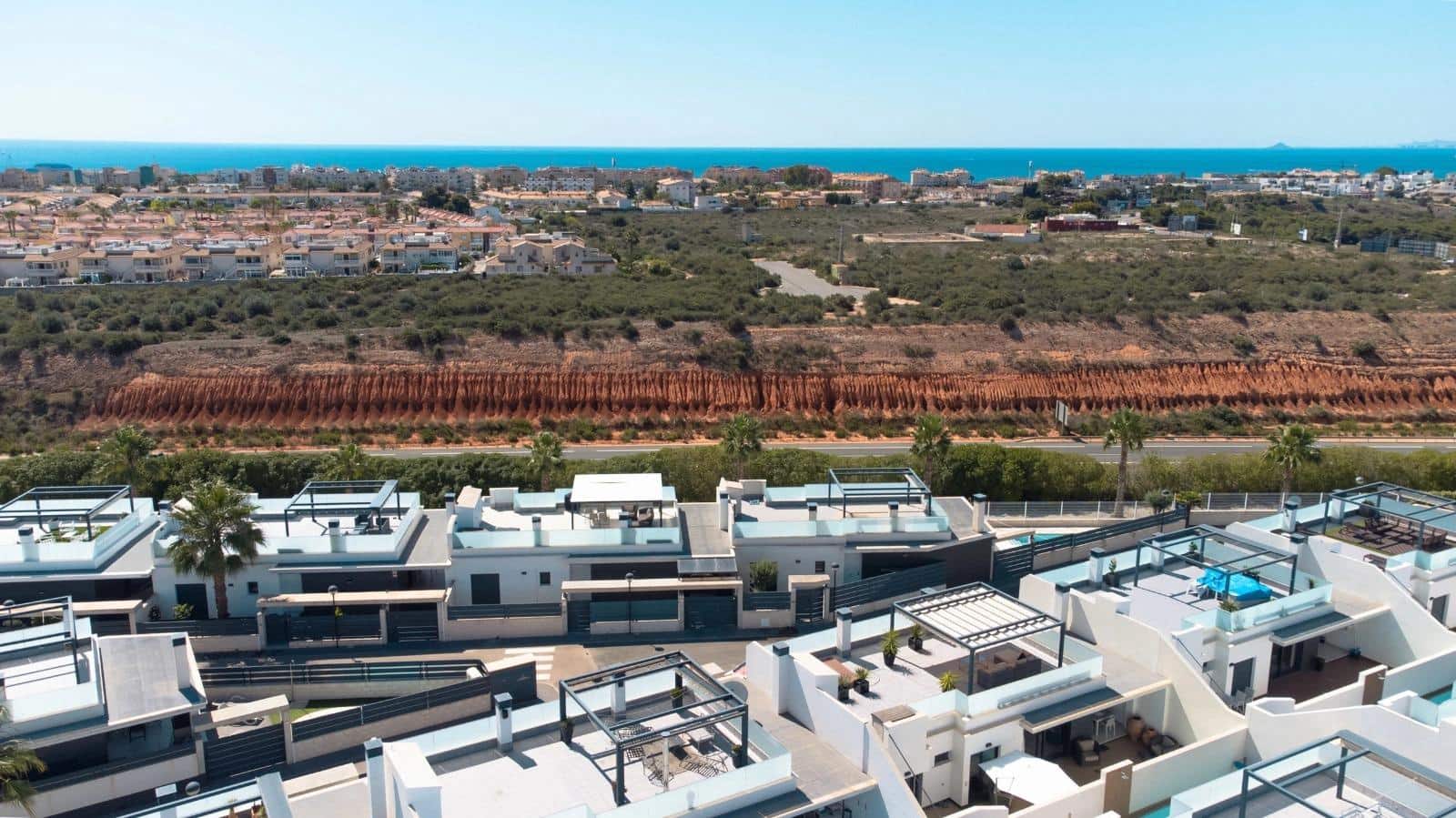 3 chambre Villa/Maison à vendre à Orihuela Costa avec piscine - 395 000 € (Ref: 10070857)