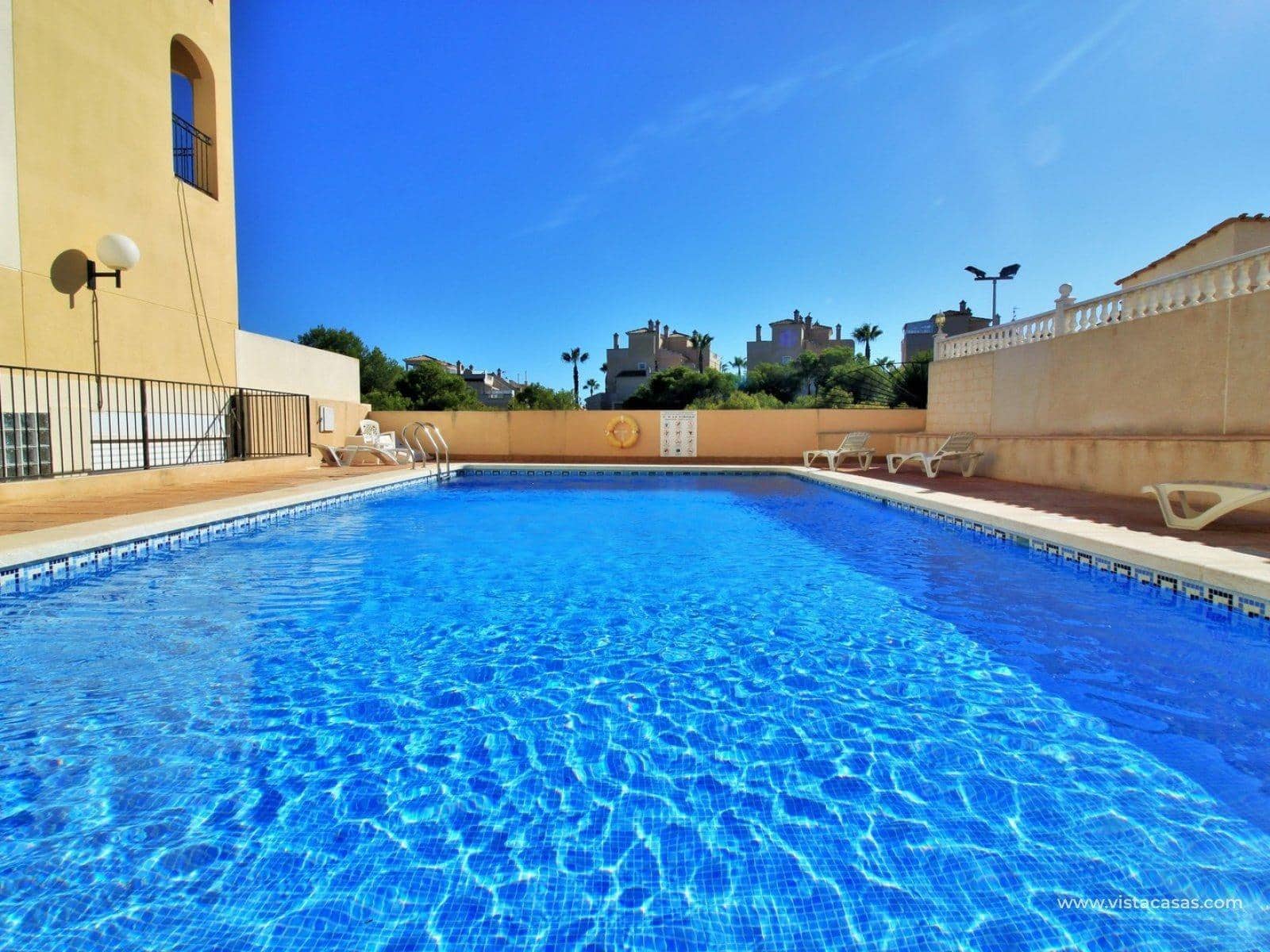 3 Zimmer Villa zu verkaufen in Playa Flamenca mit Pool - 259.950 € (Ref: 10072622)