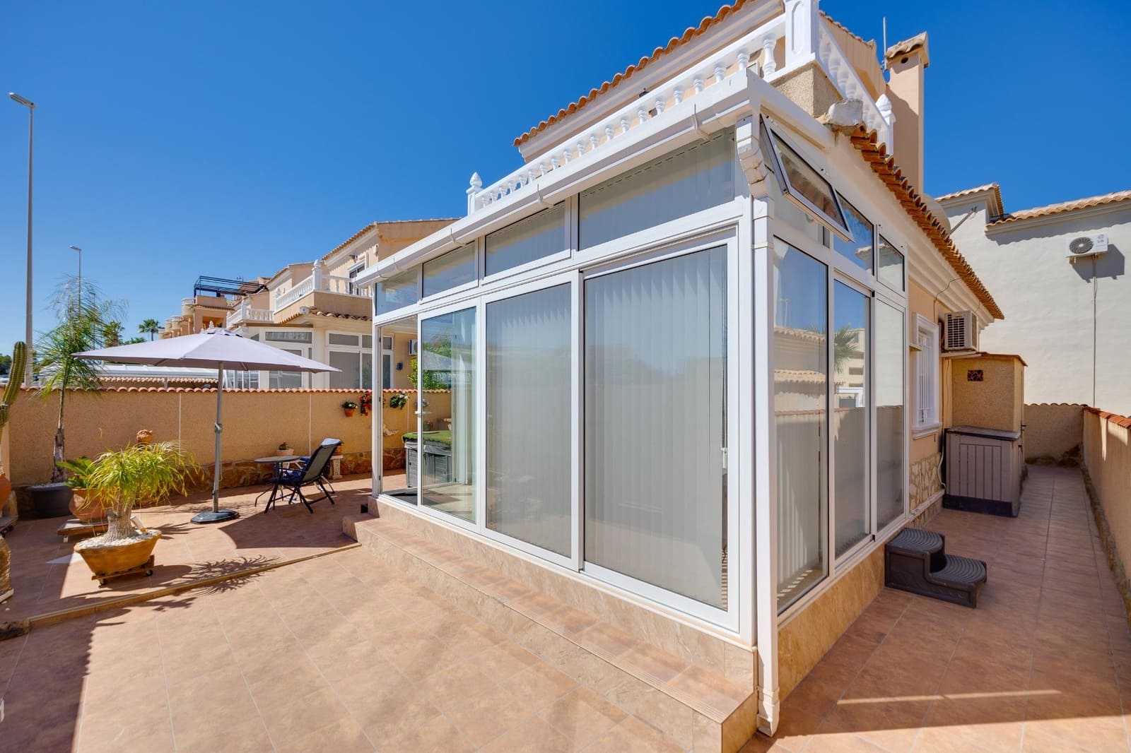 3 soverom Villa til salgs i Orihuela Costa med svømmebasseng - € 229 000 (Ref: 10089625)
