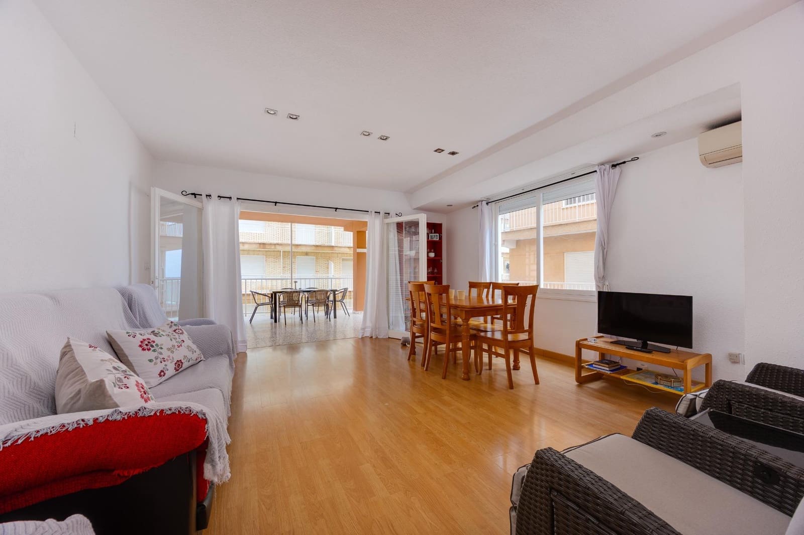 3 soveværelse Lejlighed til salg i Torrevieja - € 265.000 (Ref: 10098341)