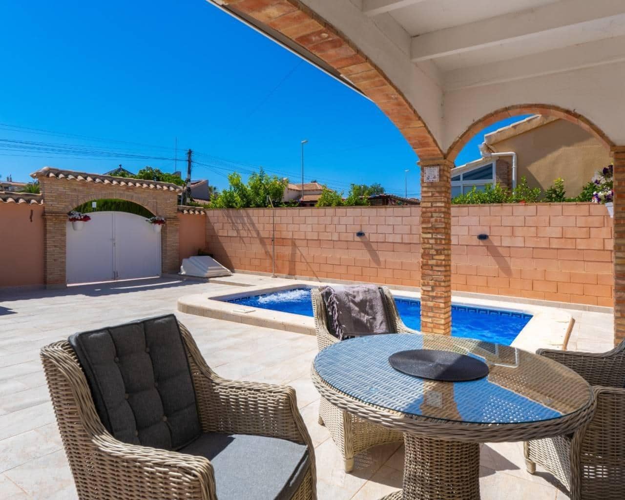 3 chambre Villa/Maison à vendre à La Florida avec piscine - 330 000 € (Ref: 10109896)