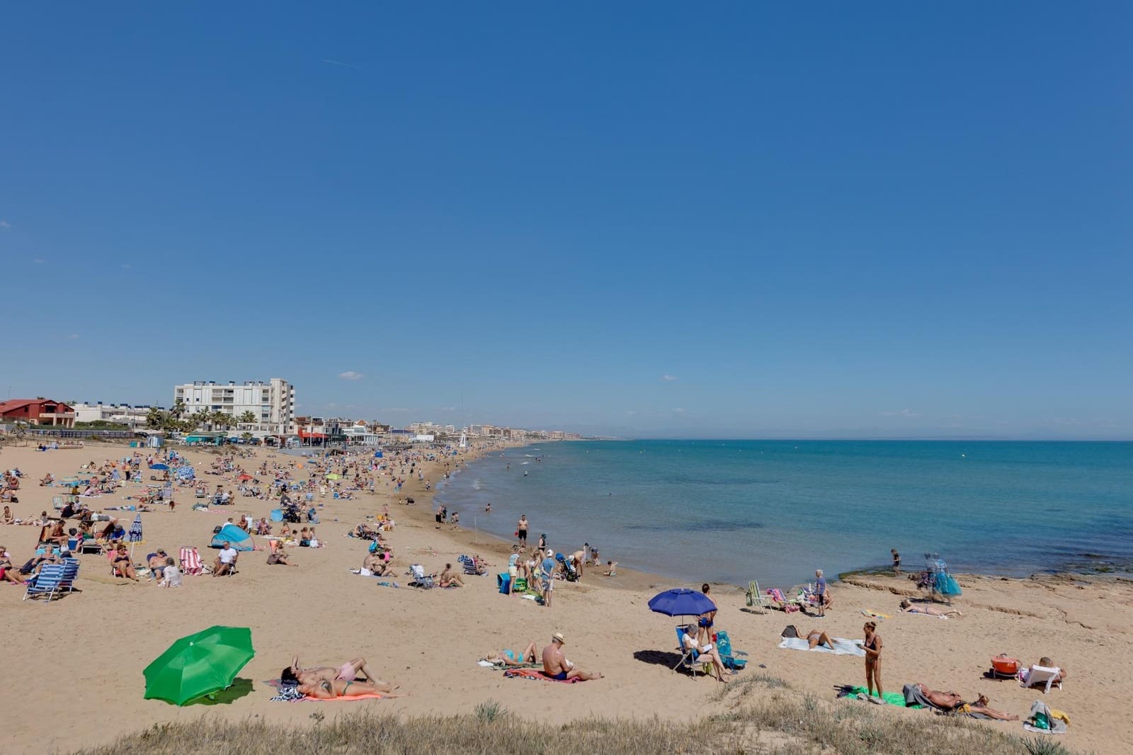 Apartamento de 2 habitaciones en Torrevieja en venta con piscina - 169.990 € (Ref: 10151470)