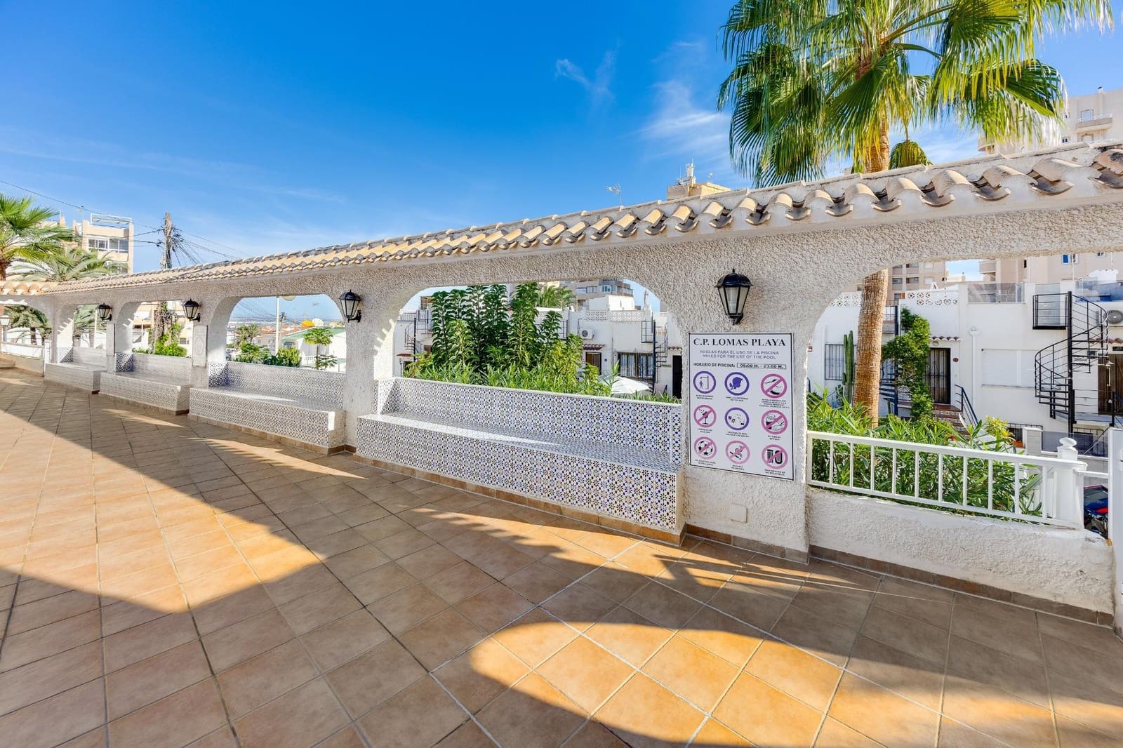 Apartamento de 2 habitaciones en Torrevieja en venta con piscina - 169.990 € (Ref: 10151470)
