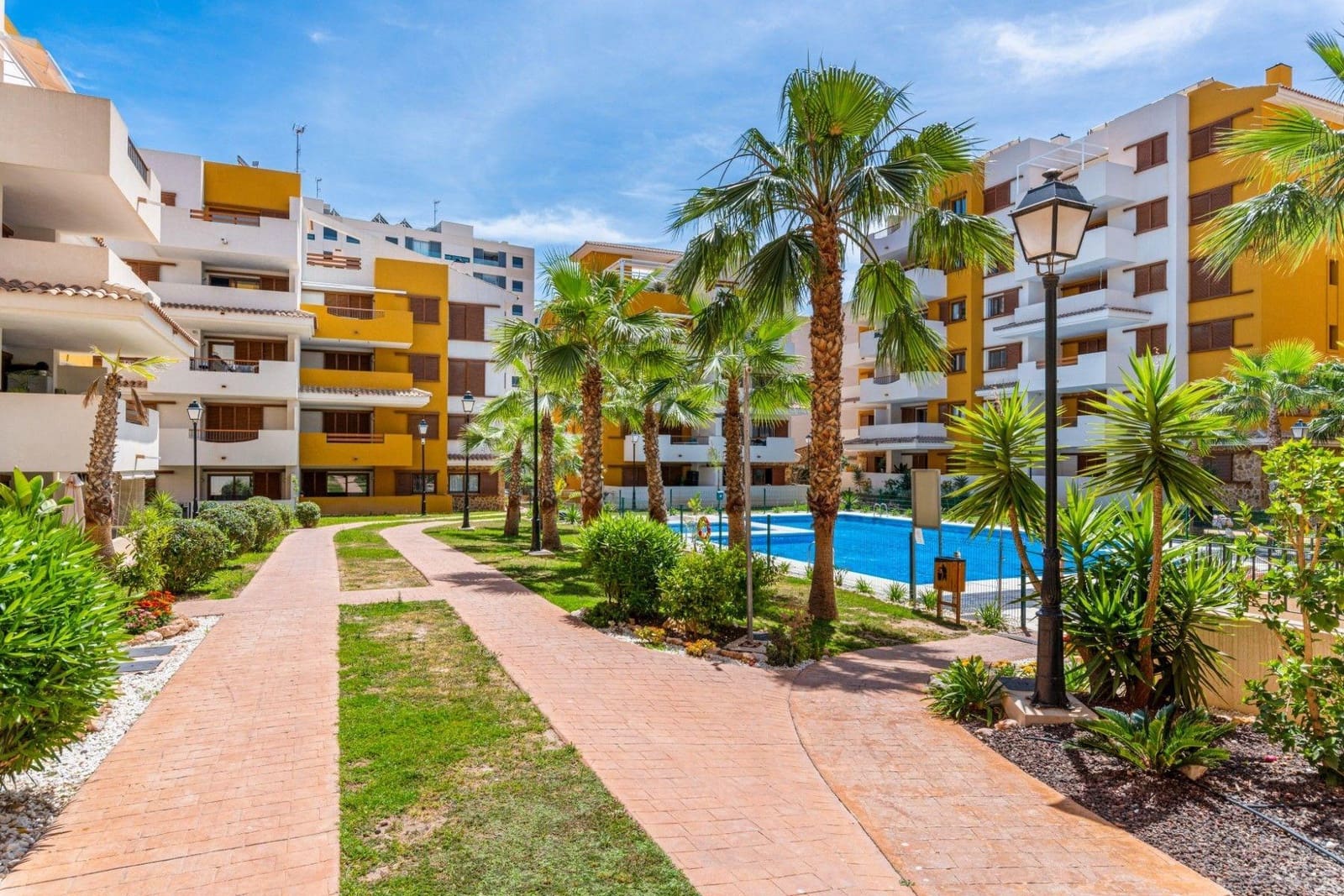2 chambre Appartement à vendre à Punta Prima avec piscine garage - 264 900 € (Ref: 10155446)