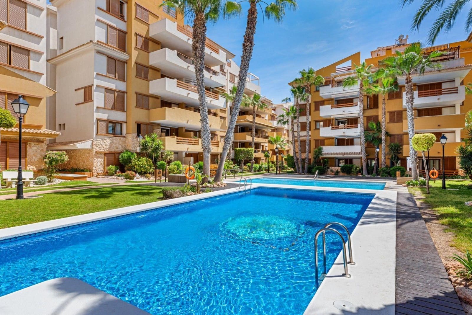 2 chambre Appartement à vendre à Punta Prima avec piscine garage - 264 900 € (Ref: 10155446)