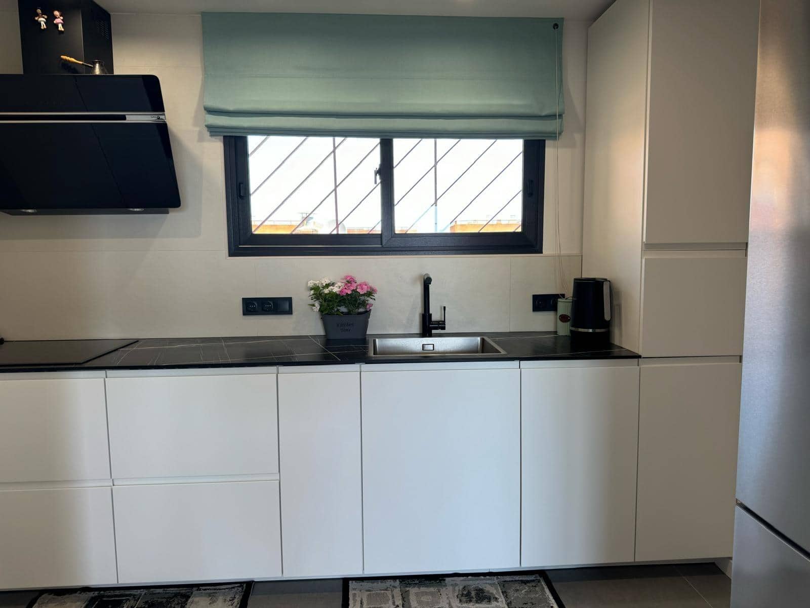 2 makuuhuone Kattohuoneisto myytävänä paikassa Torrevieja mukana uima-altaan 
autotalli - 210 000 € (Ref: 10165216)