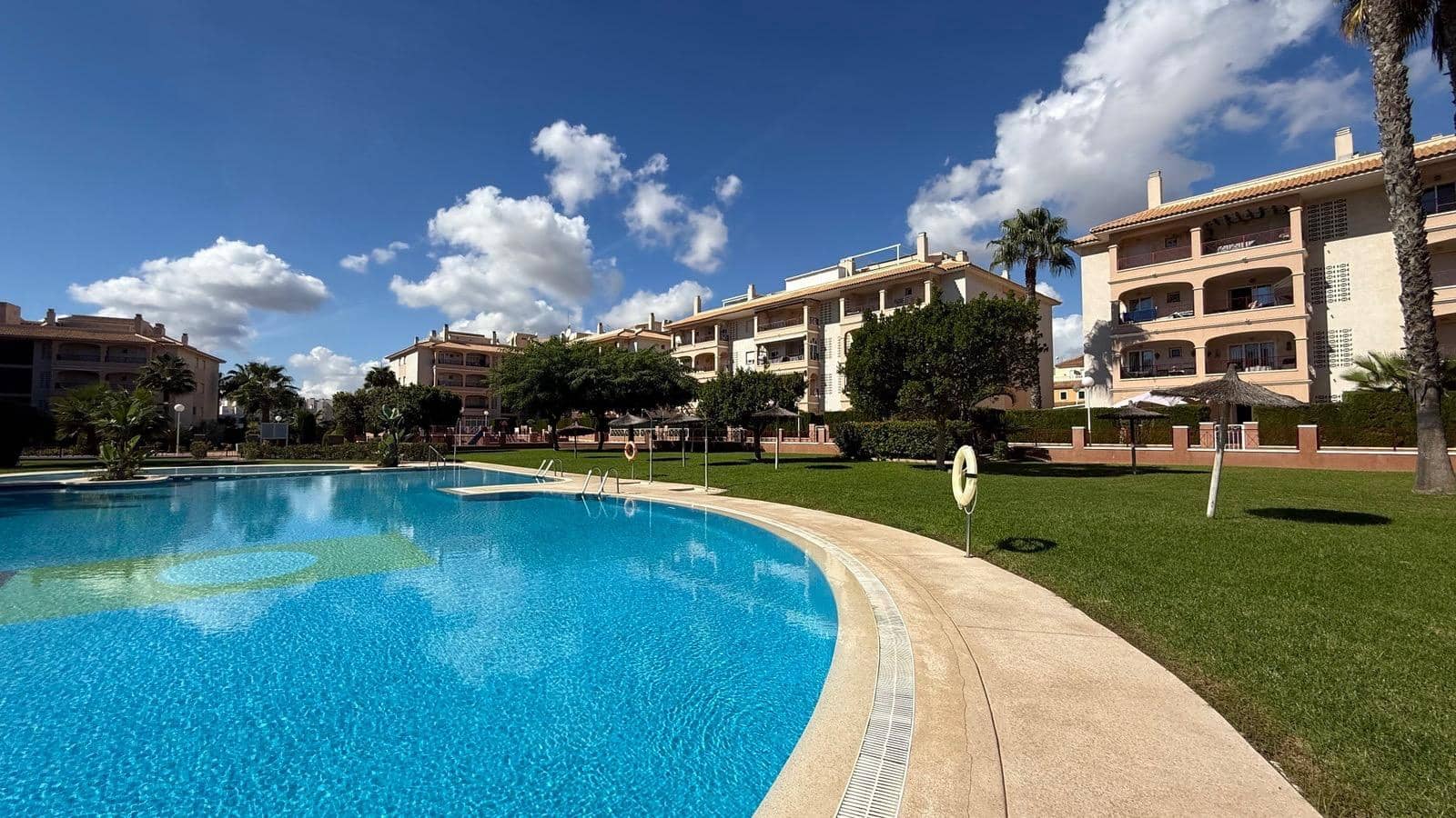 2 soveværelse Lejlighed til salg i Orihuela Costa med swimmingpool - € 189.000 (Ref: 10171934)