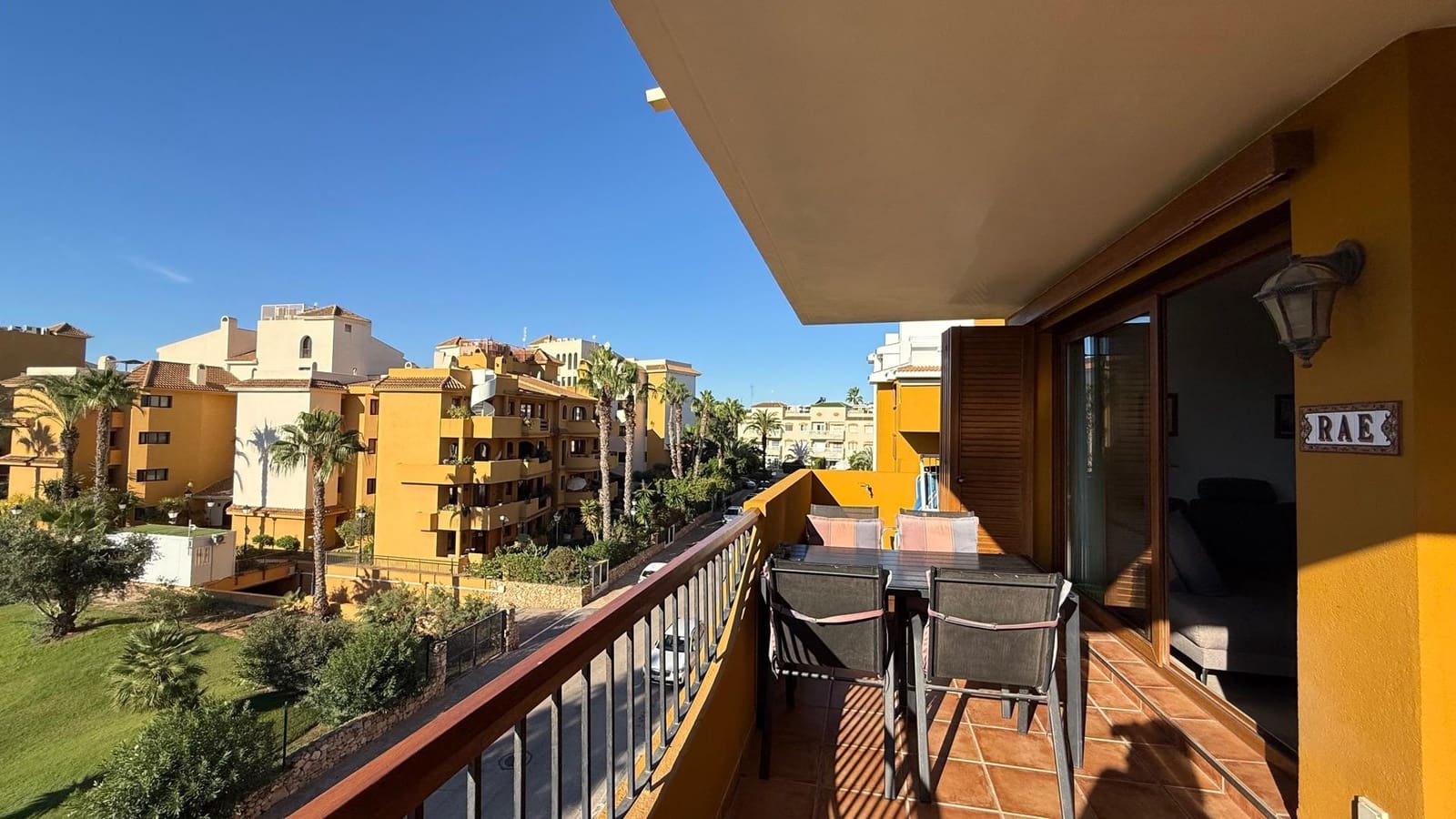 2 soverom Leilighet til salgs i Punta Prima med svømmebasseng garasje - € 325 000 (Ref: 10171935)