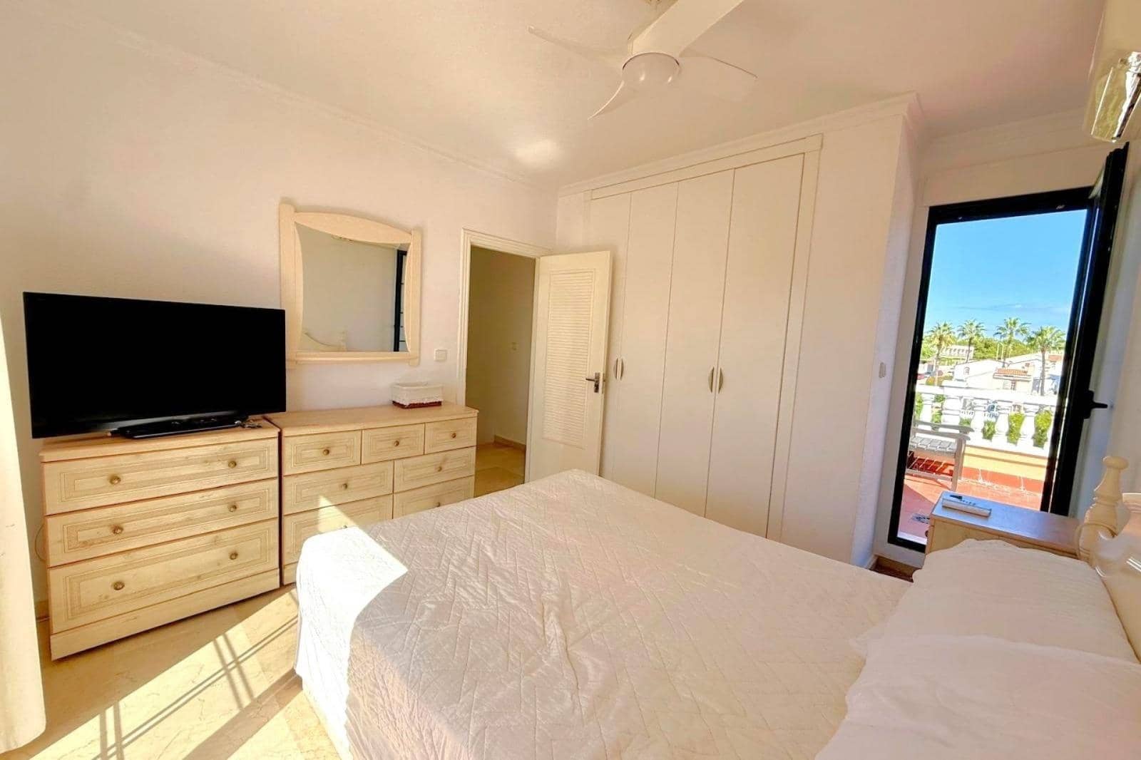 6 sypialnia Willa na sprzedaż w Los Dolses z basenem garażem - 475 000 € (Ref: 10173858)