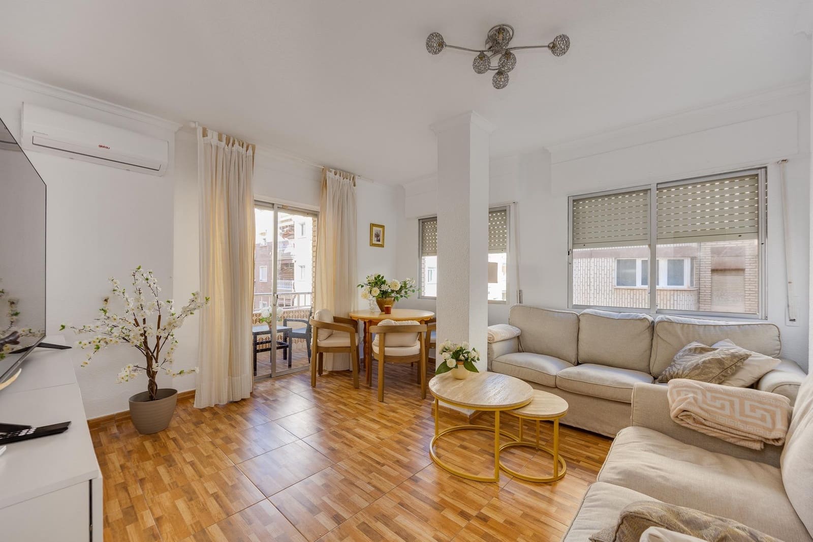 3 makuuhuone Huoneisto myytävänä paikassa Torrevieja - 180 000 € (Ref: 10180818)